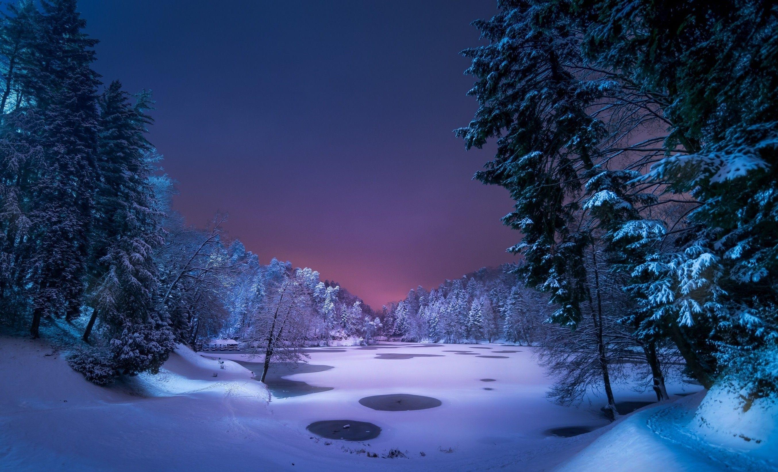 2708x1643 Snowy Desktop Background