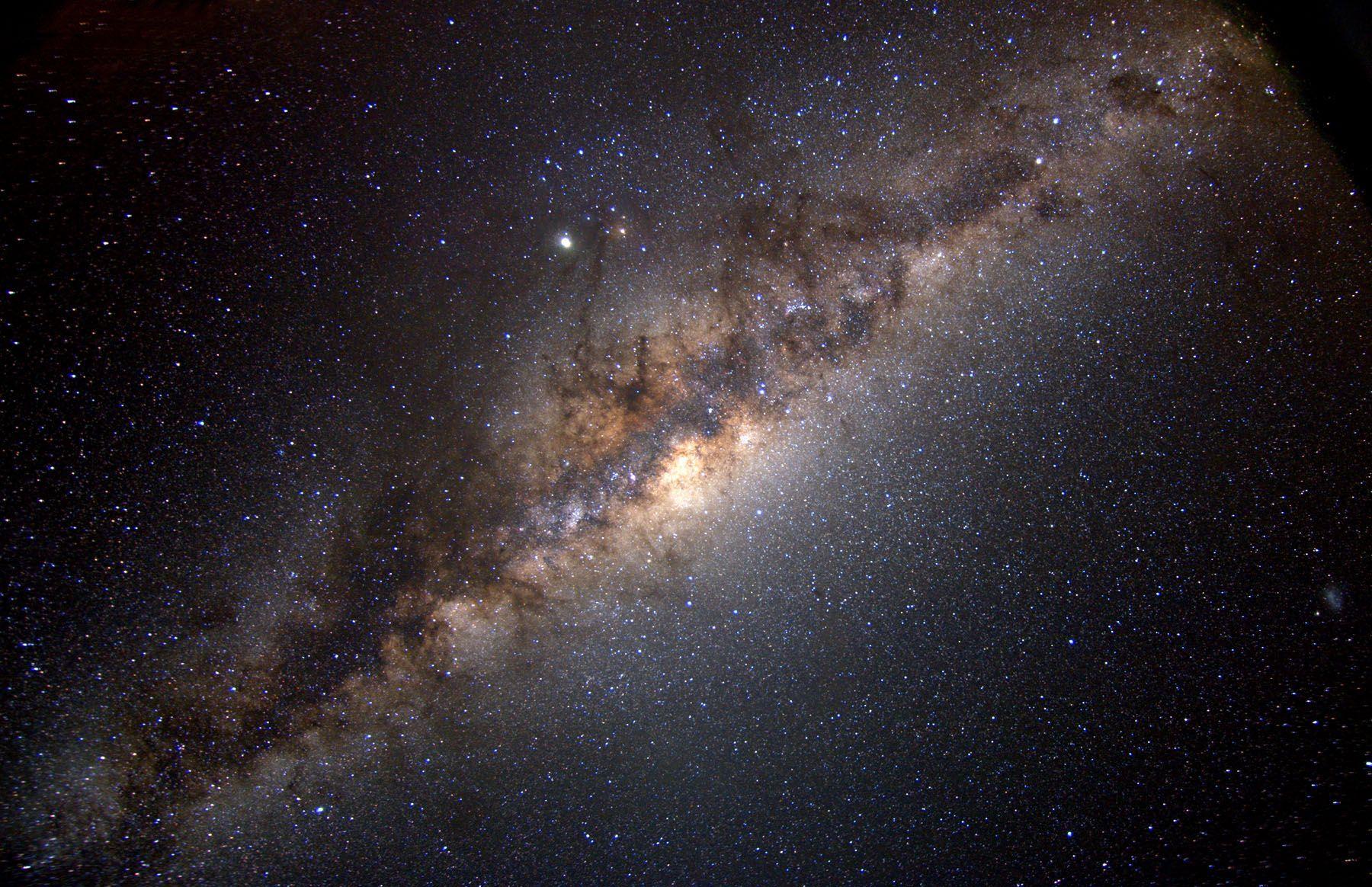 1800x1164 Milky Way Background 4K Download
