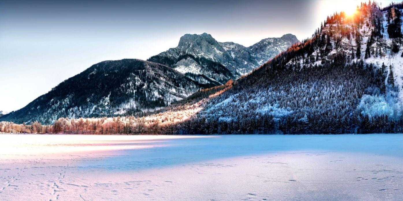 1395x697 Snowy Desktop Wallpaper
