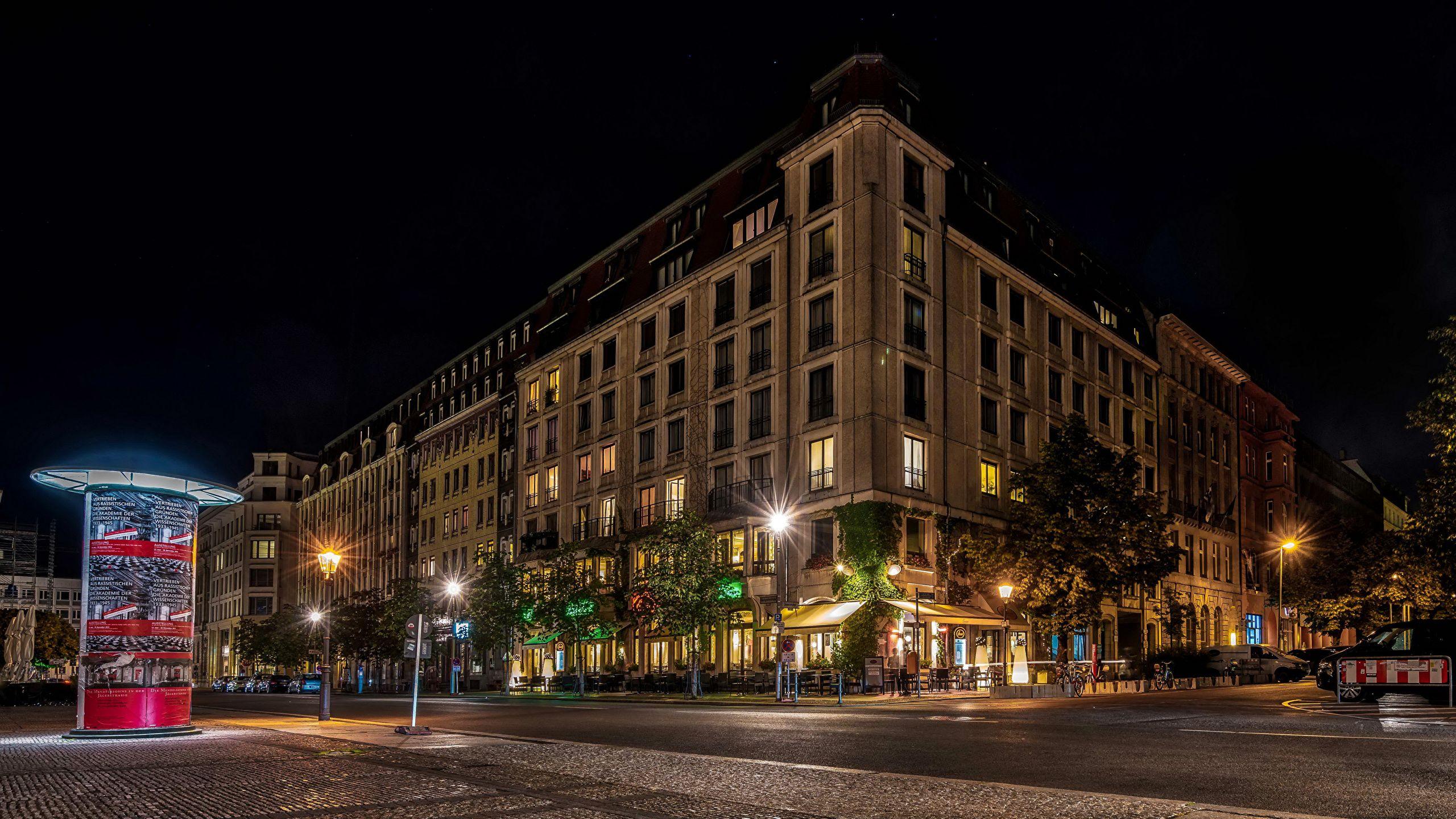 2560x1440 Wallpaper Berlin Germany Street night time Street lights 2560x1440