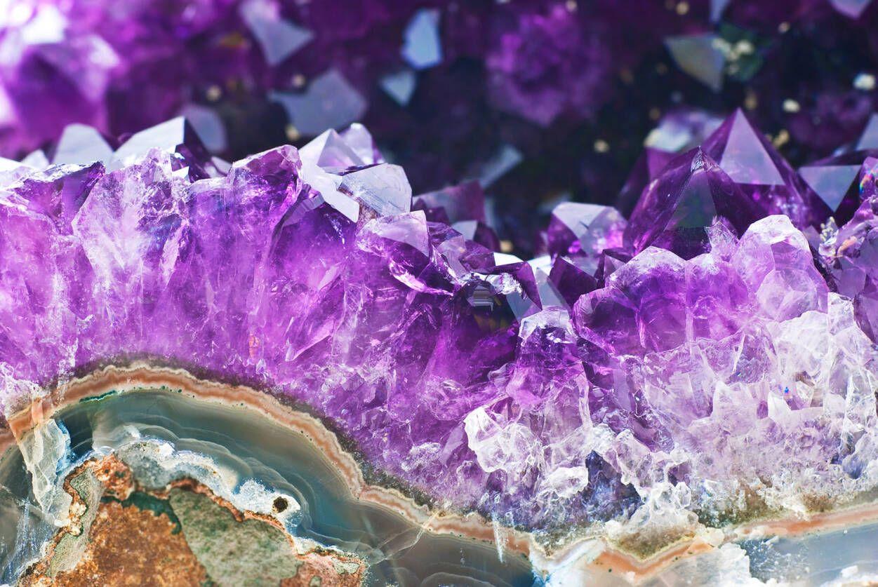 1251x837 Livingwalls Photo Wallpaper Violet Amethyst Crystal Close Up