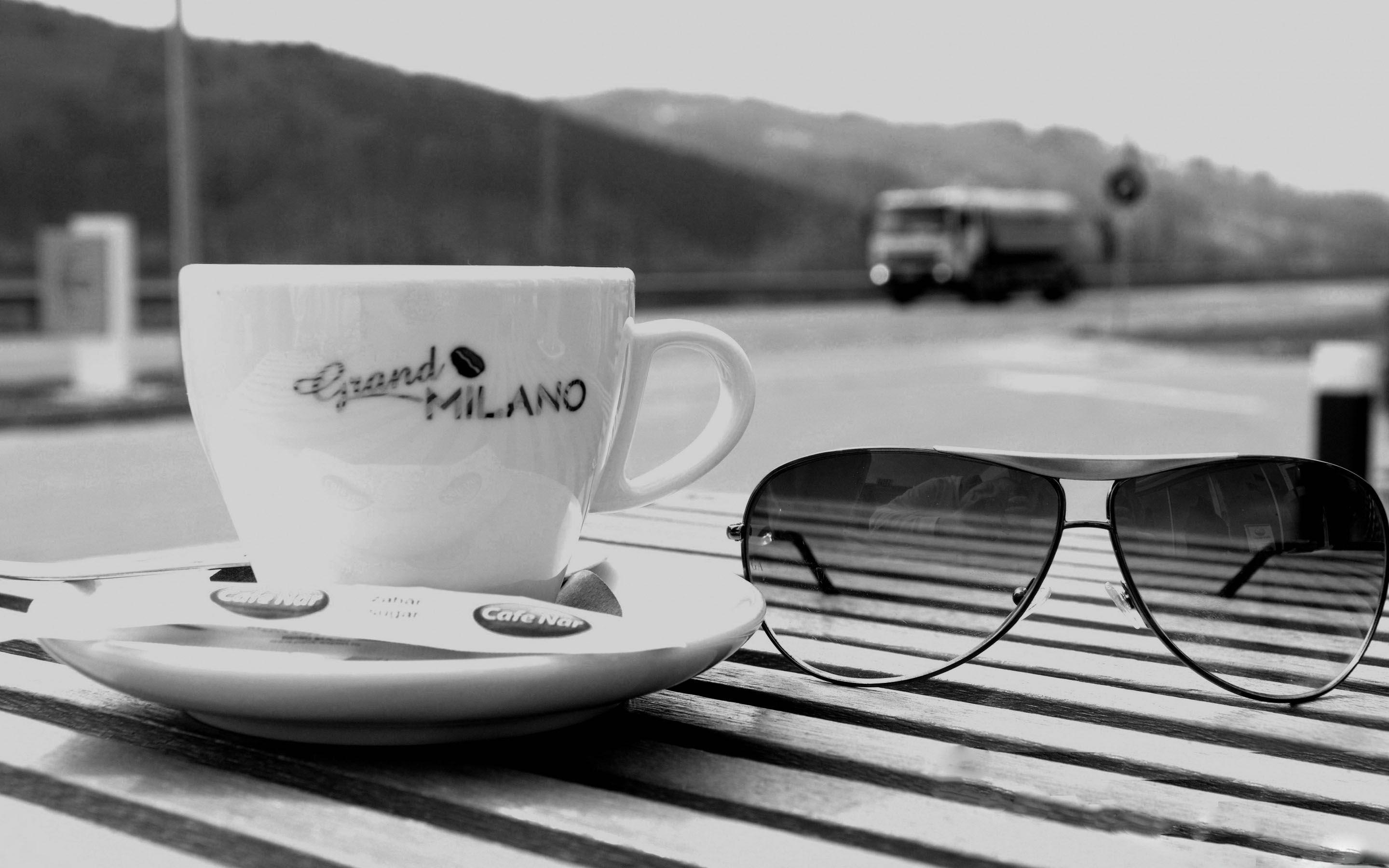 2880x1800 The Coffee MacBook Air Wallpaper Download