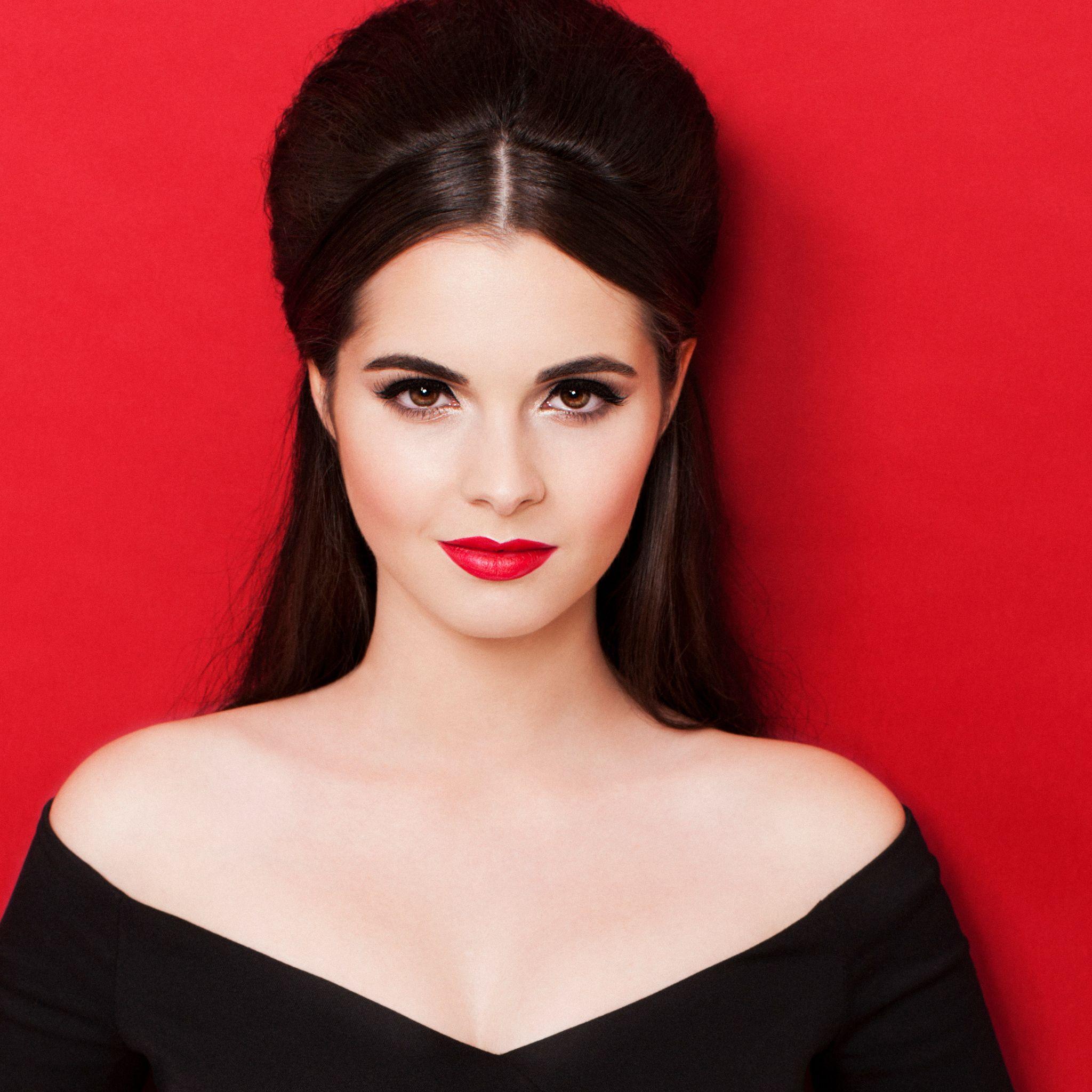2048x2048 Vanessa Marano 4k iPad Air HD 4k Wallpaper, Image, Background, Photo and Picture