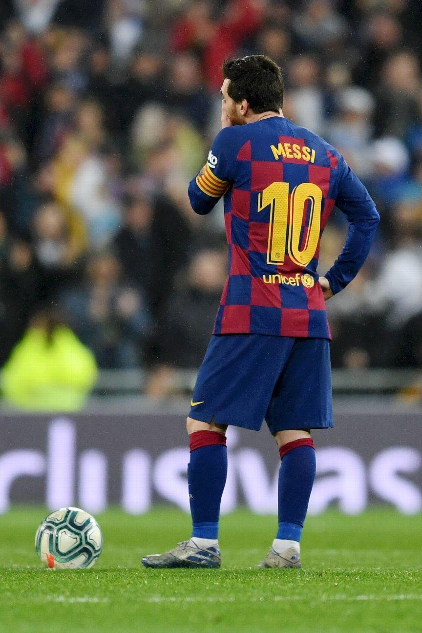 864x1296 The best soccer photo of 2020 so far Iconic image that remind us why we love football