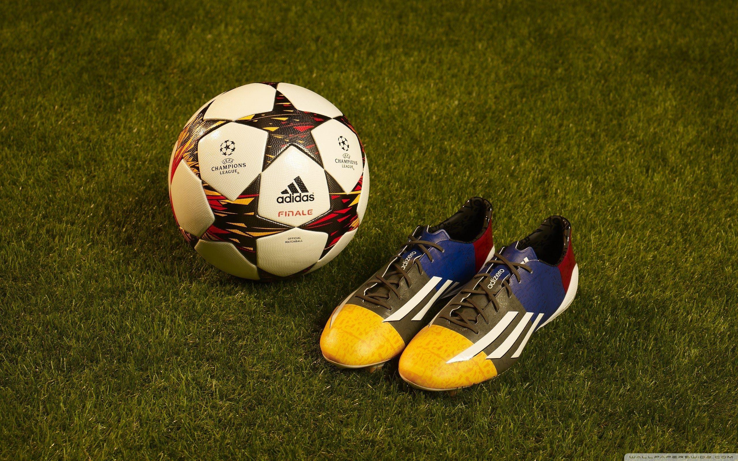2560x1600 My Wallpaperblog: Wallpaper HD Football