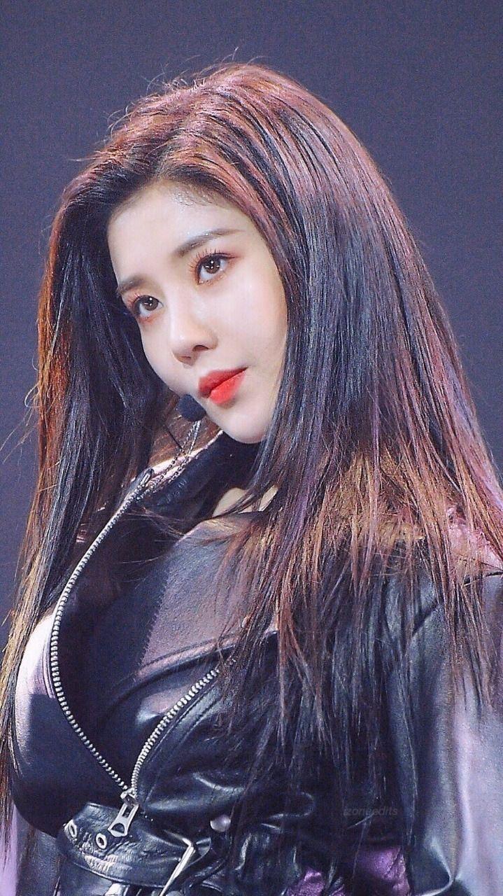 719x1280 Eunbi Phone Wallpaper