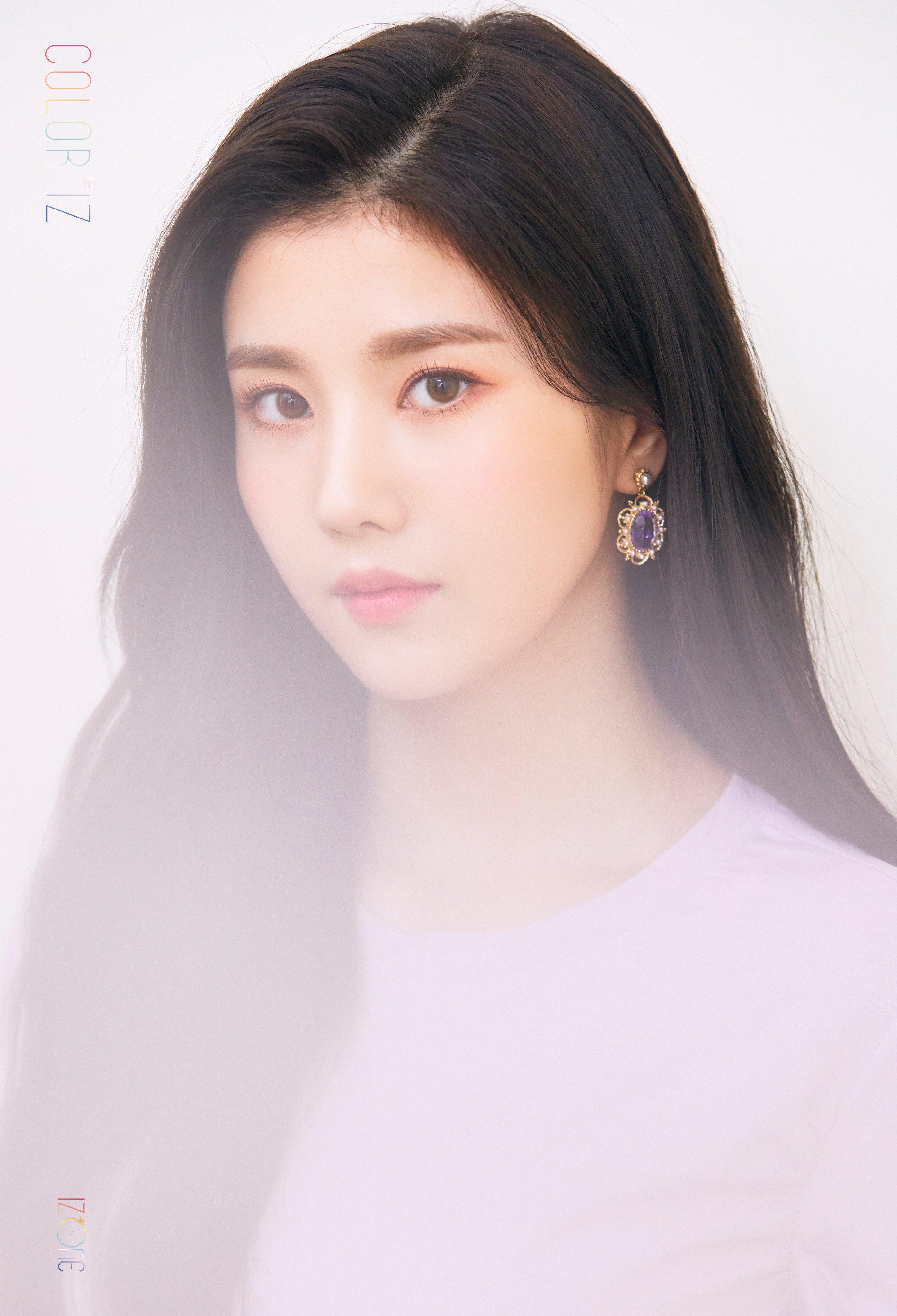 2792x4096 Eunbi Phone Wallpaper