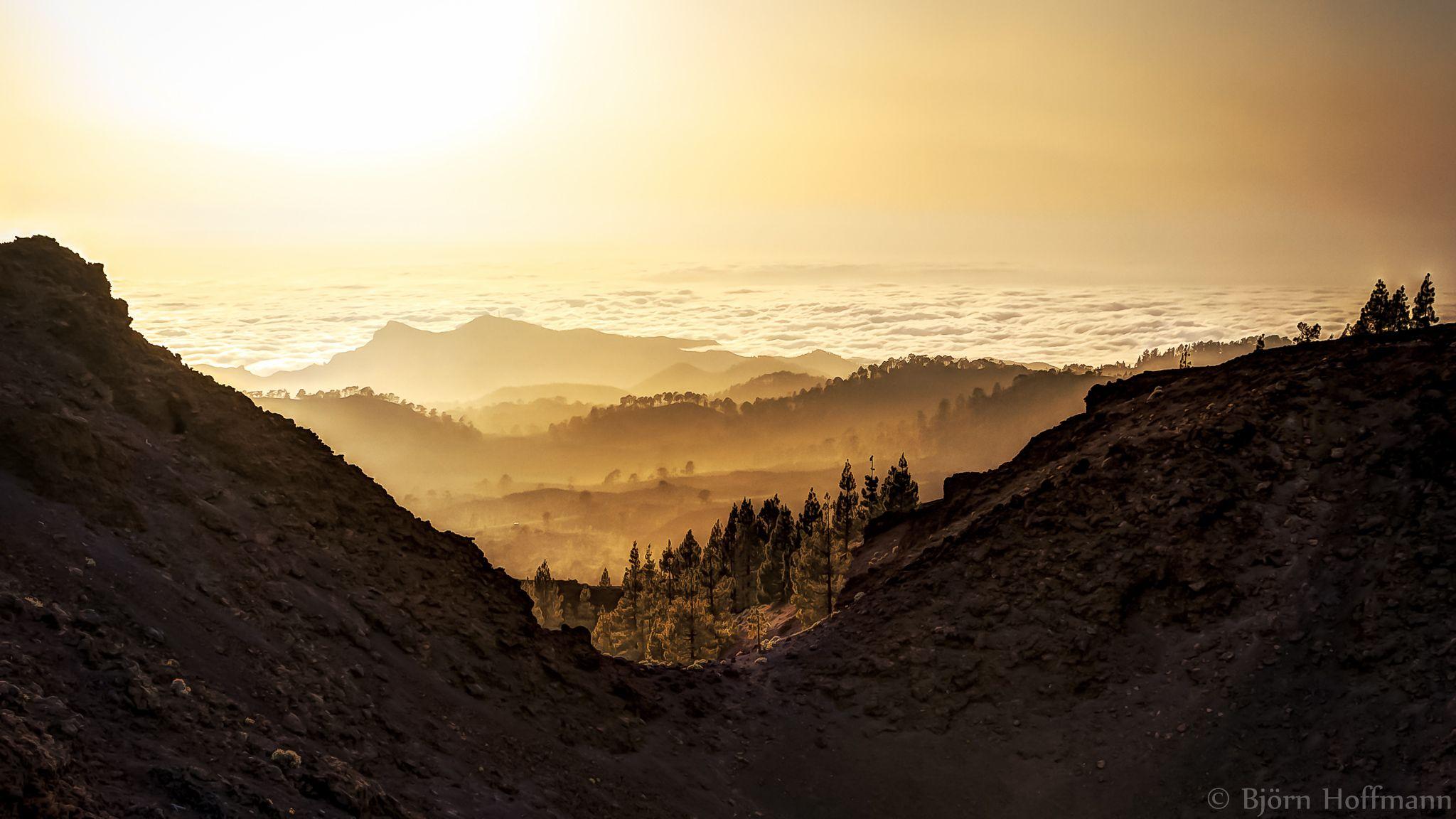 2048x1152 Volcanic Sunset, Tenerife, Spain
