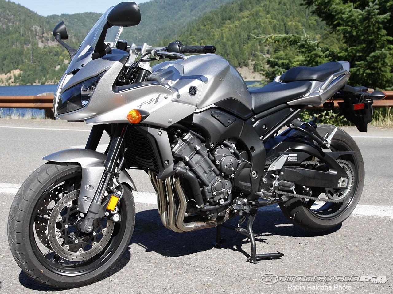 1280x960 Yamaha Yamaha FZ1.