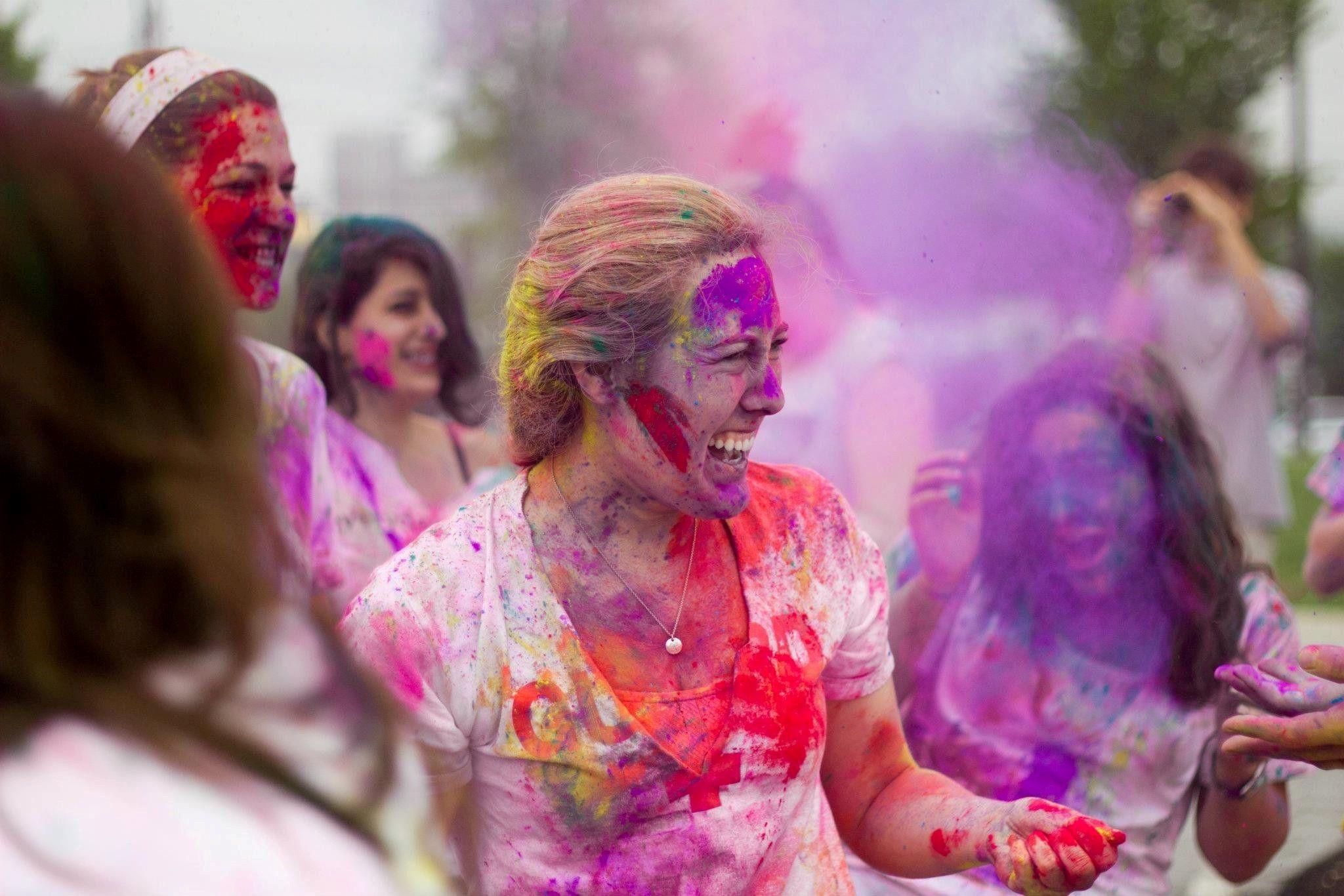 2048x1366 Indian People Celebrat Holi Festival Image