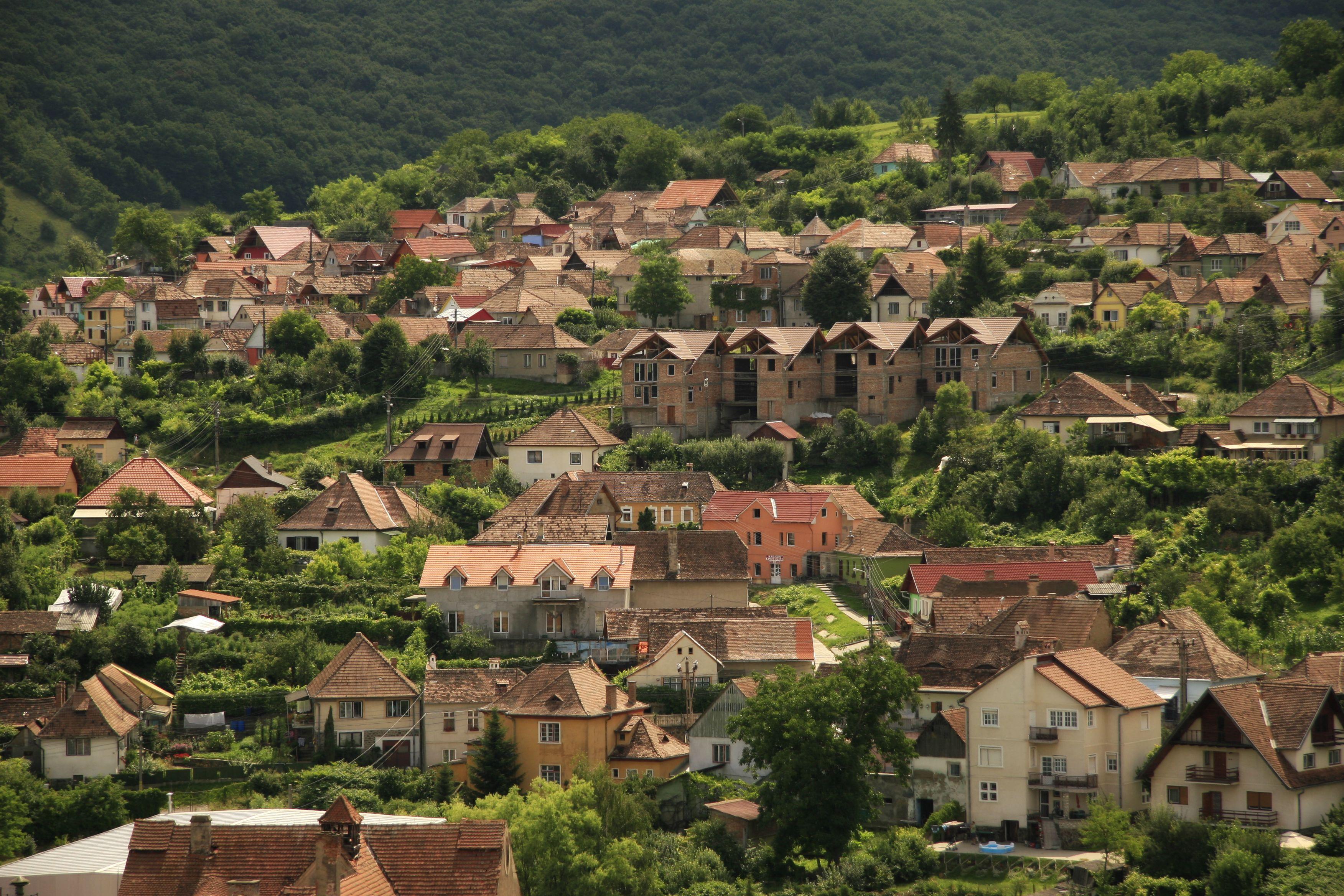 3504x2336 English Village Picture. Download Free Image