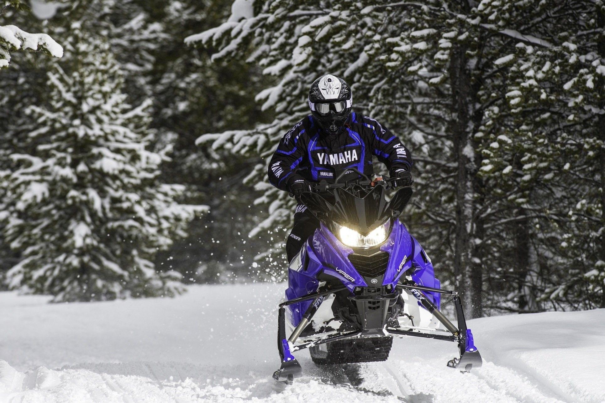 1930x1288 Snowmobile Wallpaper