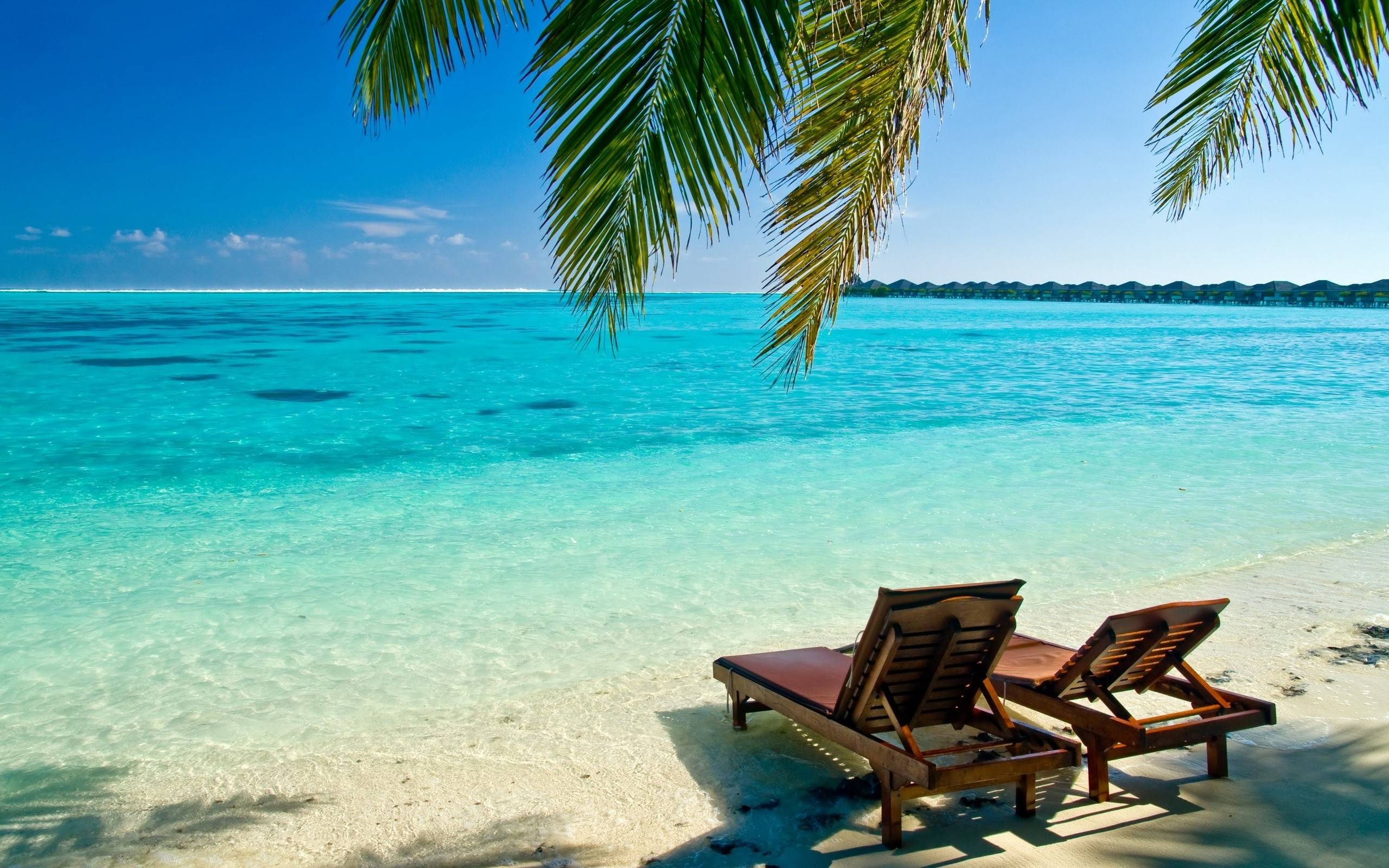 2560x1600 Ocean Beach Wallpaper