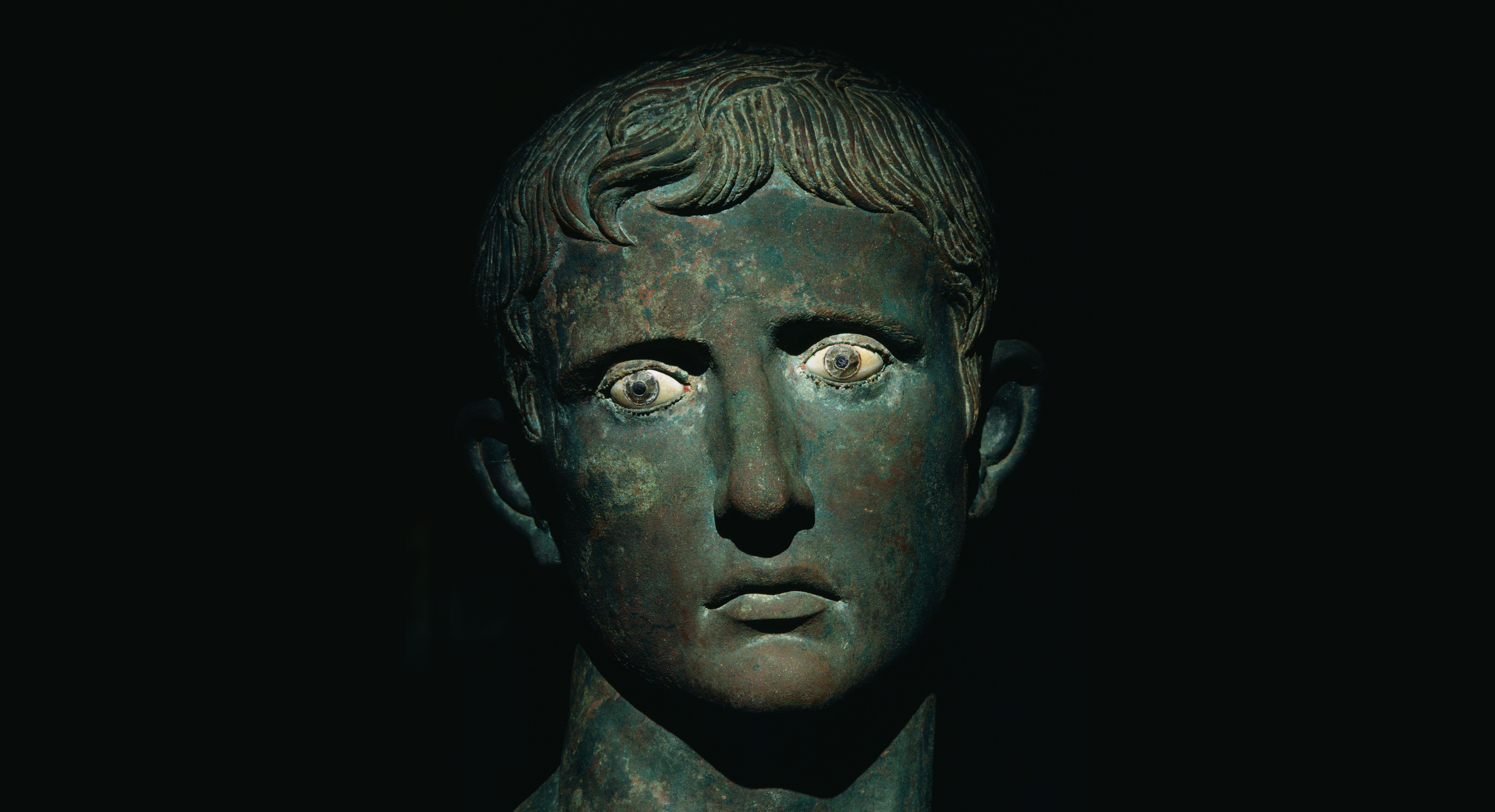 9000x4891 Roman Empire Statue Wallpaper:9000x4891