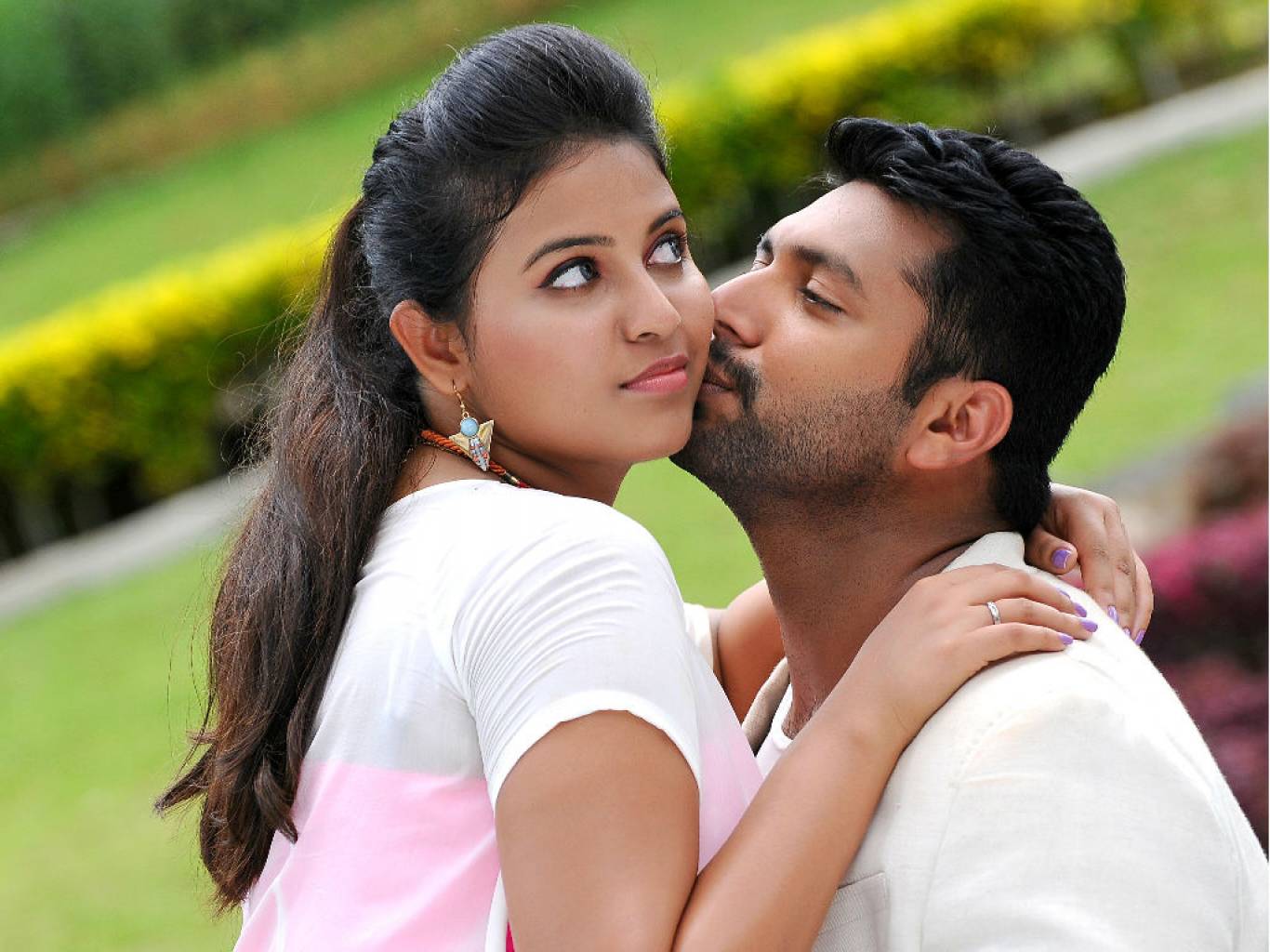 1366x1024 Sakalakala Vallavan Appatakkar Movie HD Wallpaper. Sakalakala Vallavan Appatakkar HD Movie Wallpaper Free Download (1080p to 2K)