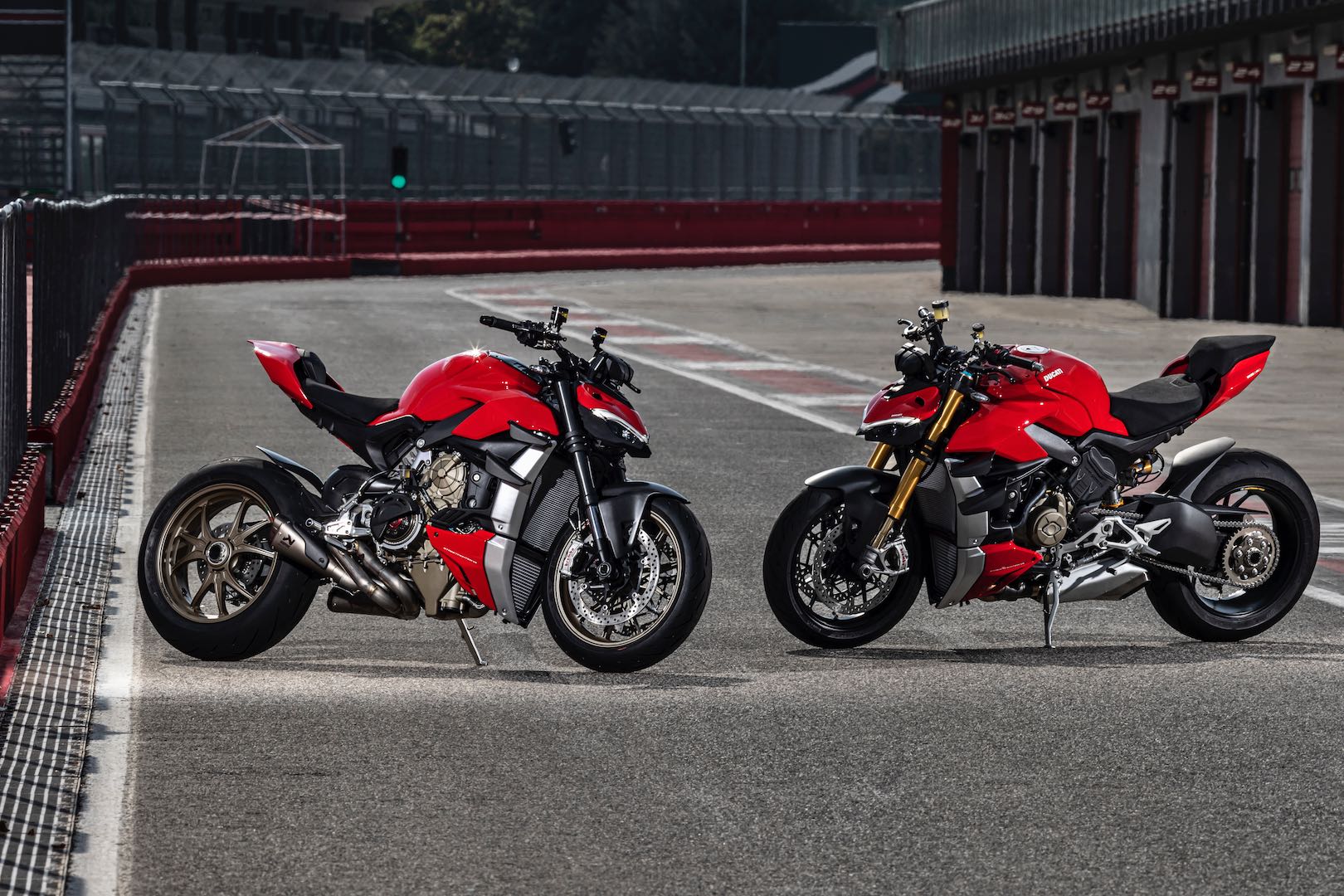1620x1080 Ducati Streetfighter V4 & V4S First Look: 15 Fast Facts (Video)