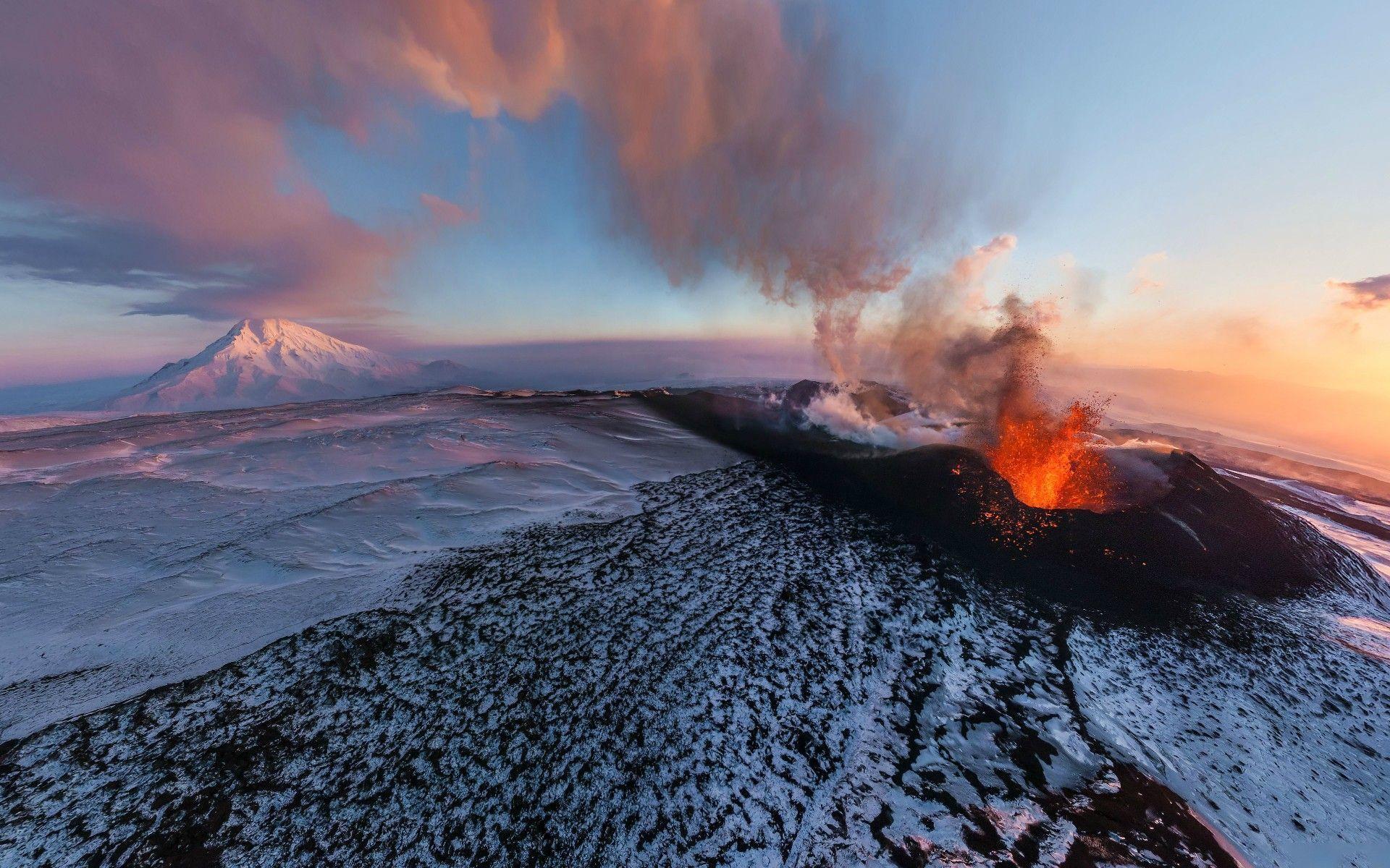 1920x1200 Volcano Wallpaper