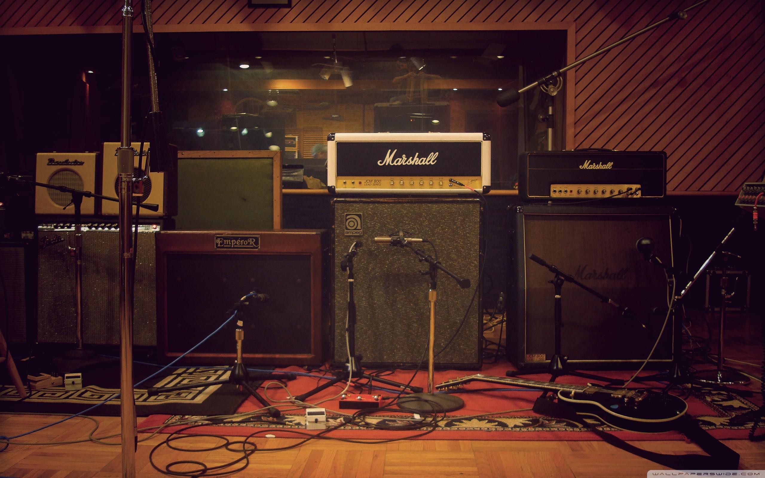 2560x1600 Amplifier Wallpaper