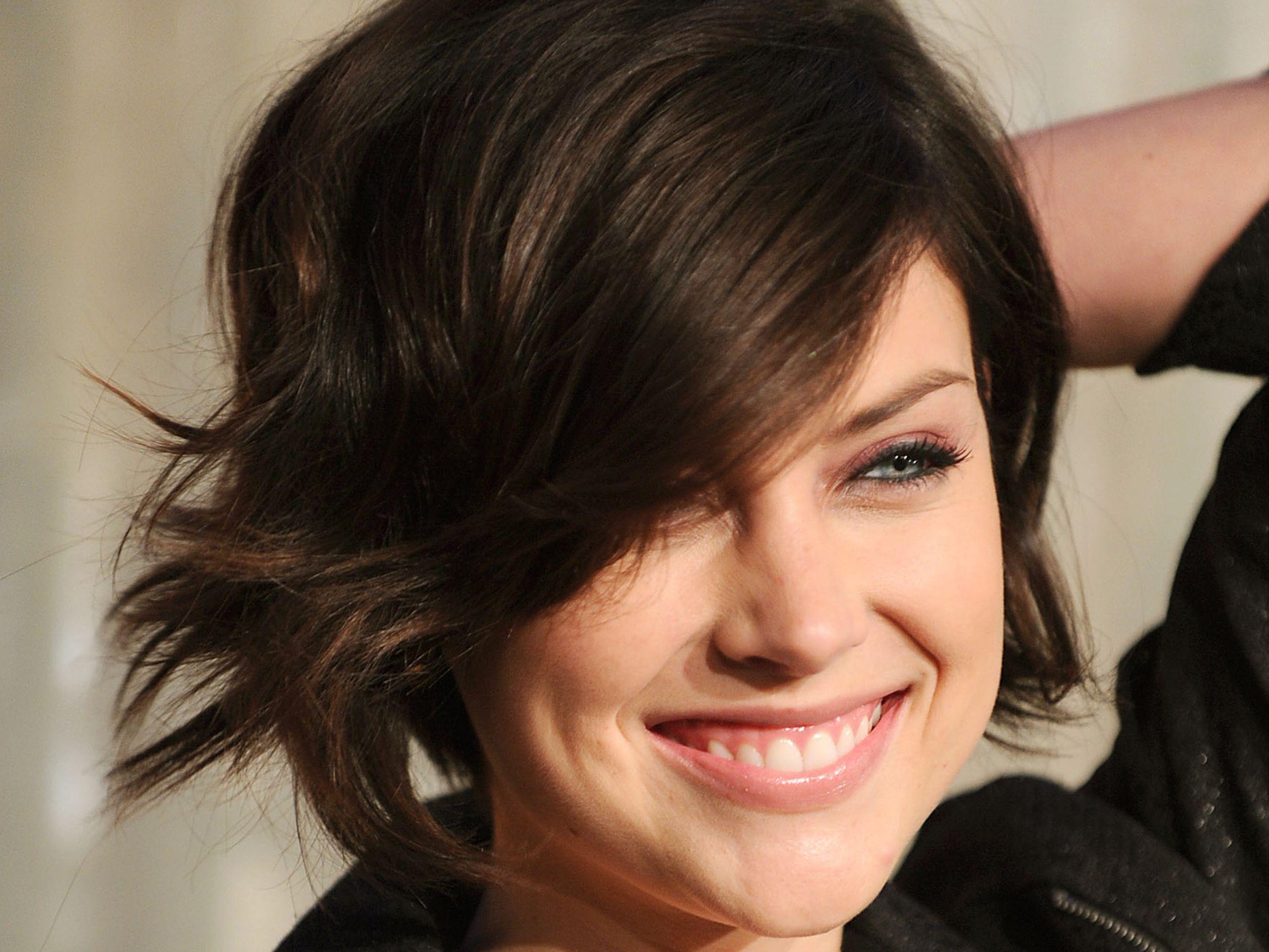2560x1920 Jessica Stroup Desktop Wallpaper. Tagli di capelli