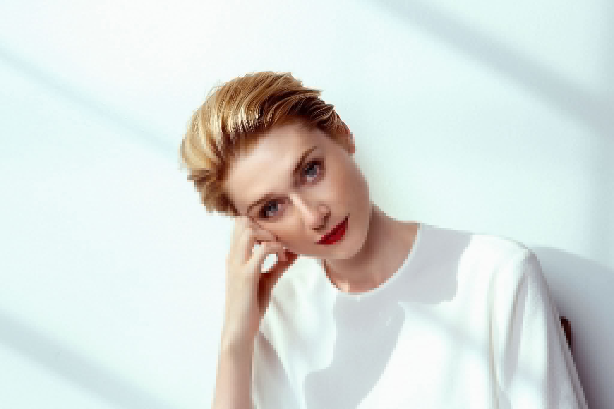 2048x1365 short hair elizabeth debicki desktop wallpaper HD short