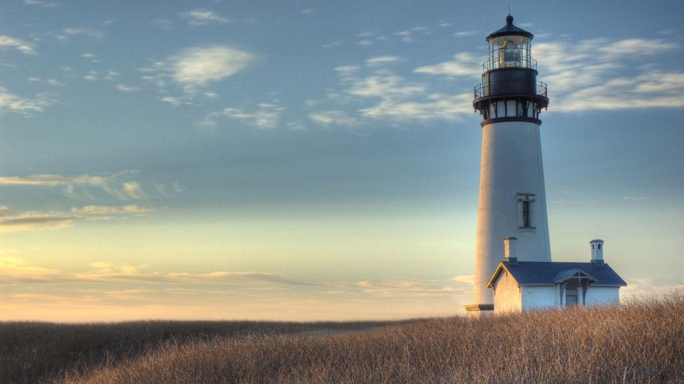 1366x768 Yaquina Head Lighthouses in Newport, Oregon Wallpaper