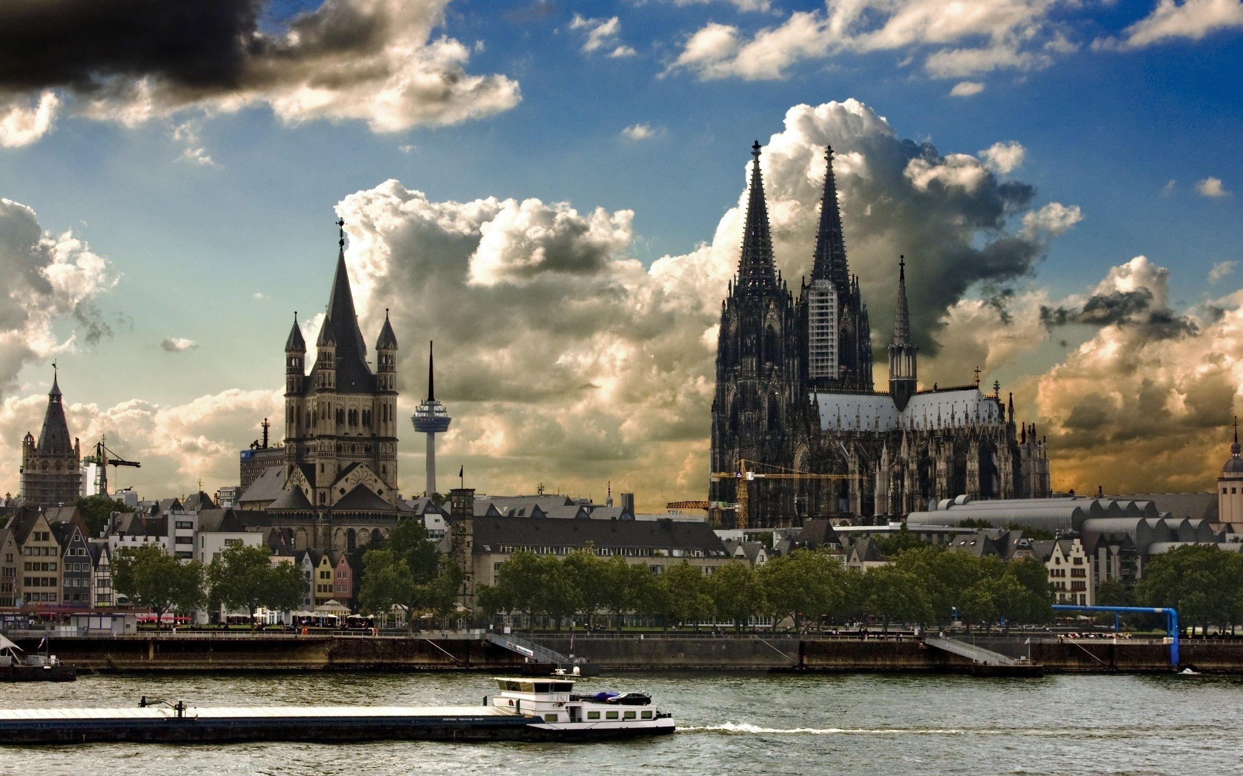 2560x1600 Cologne Germany Wallpaper