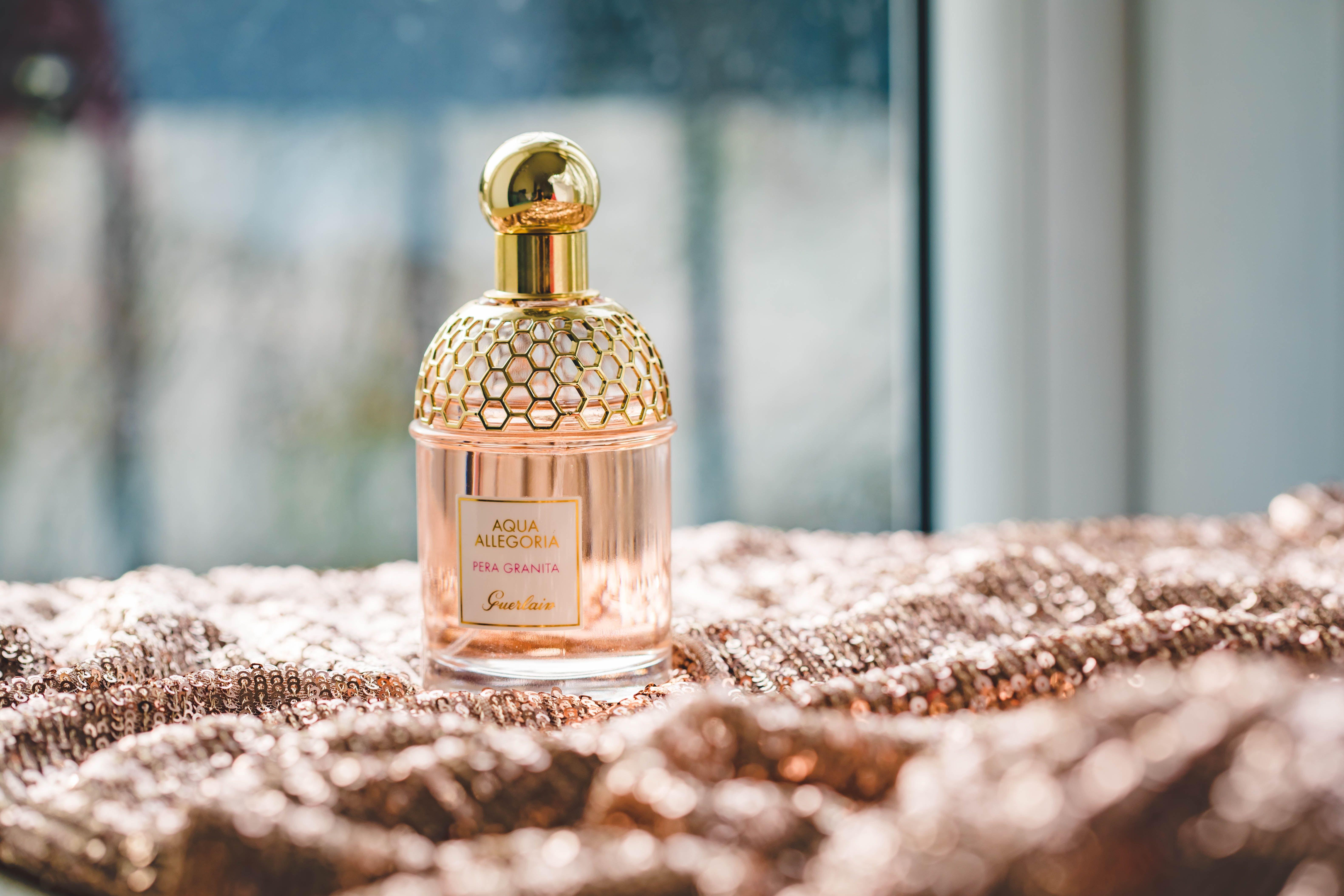 6324x4216 Photo of Perfume Bottle · Free