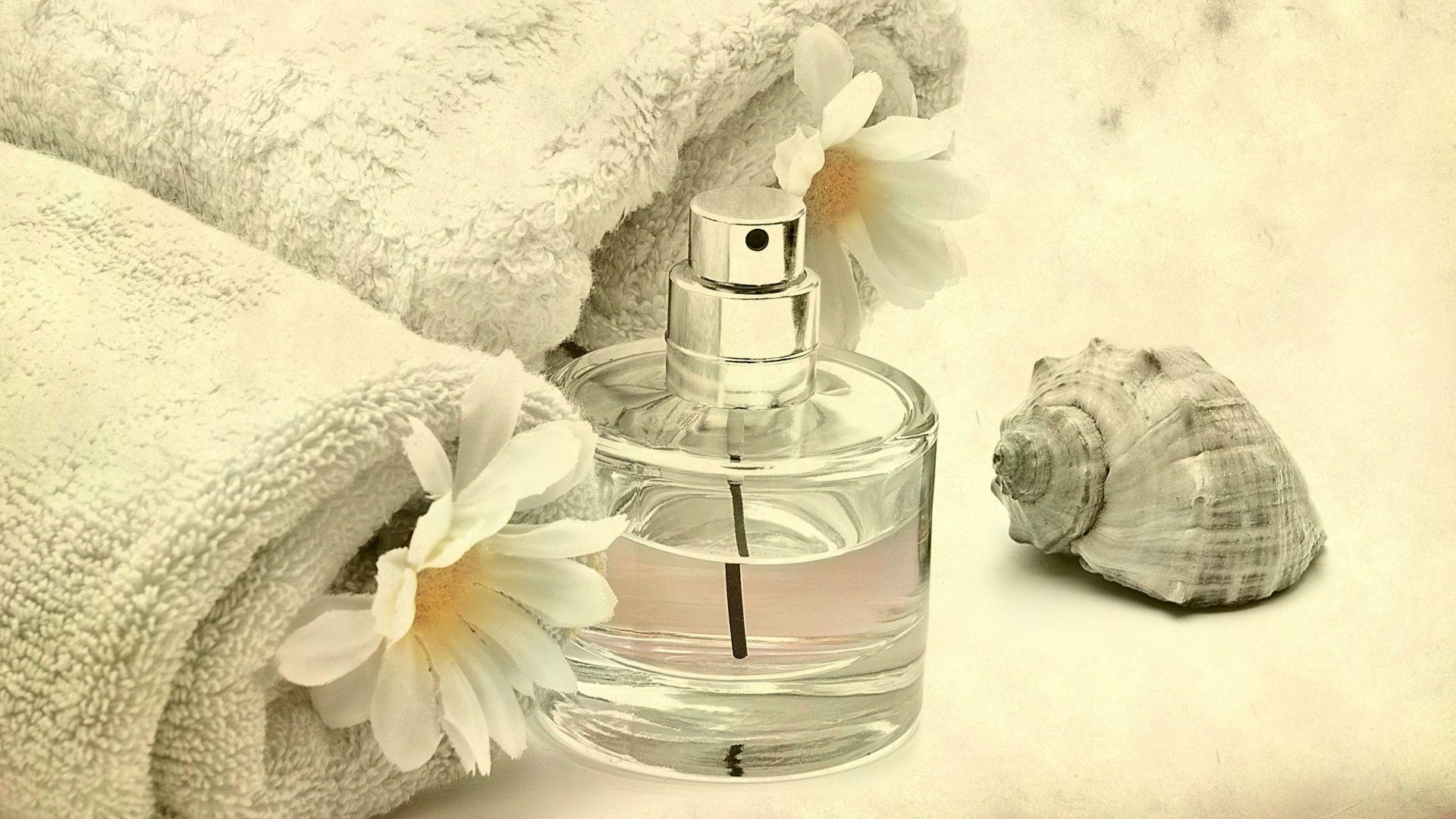 Perfume Bottle Wallpapers - Top Free Perfume Bottle Backgrounds