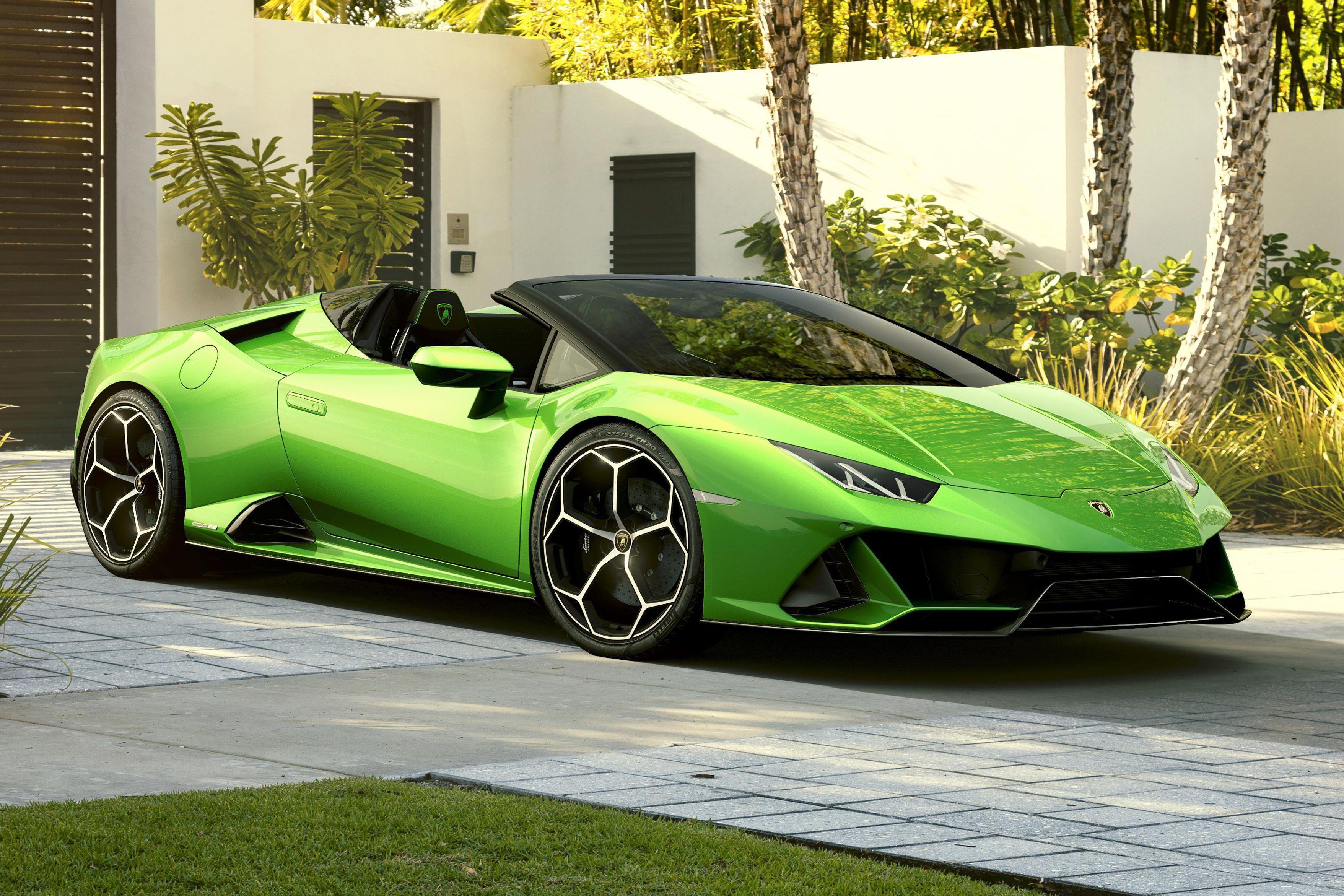 3514x2343 Lamborghini Huracán Review, Pricing, and Specs