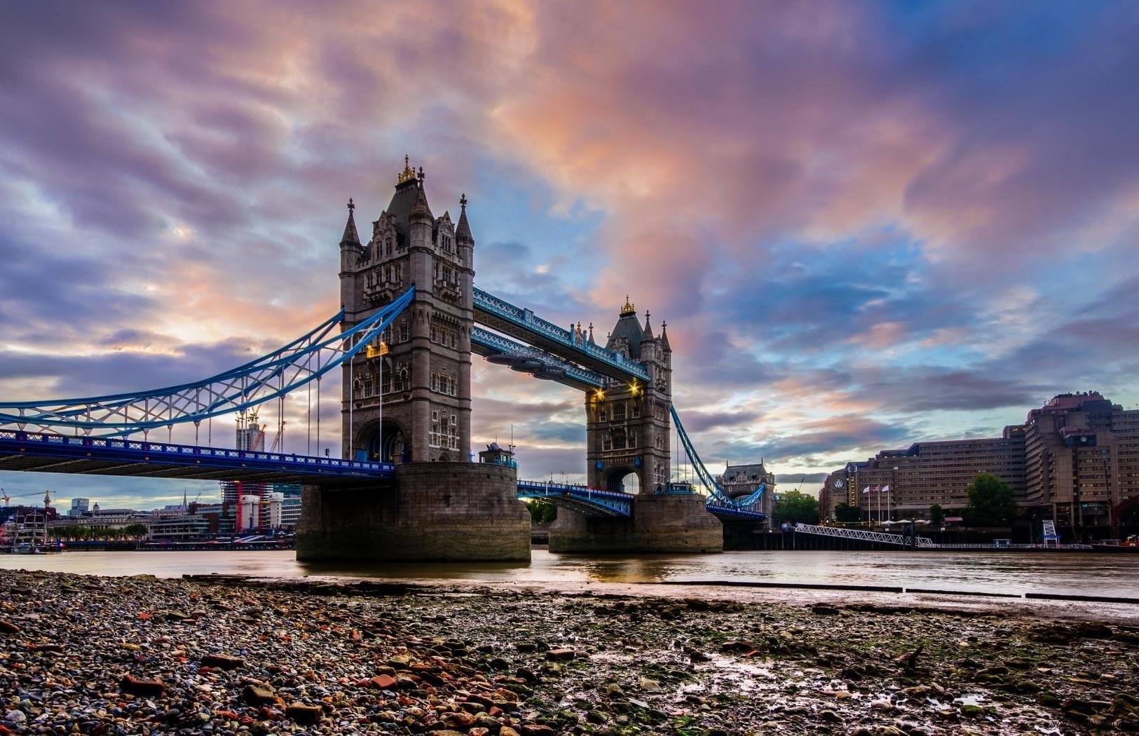 1625x1050 London. Free Download HD Desktop Wallpaper Background Image