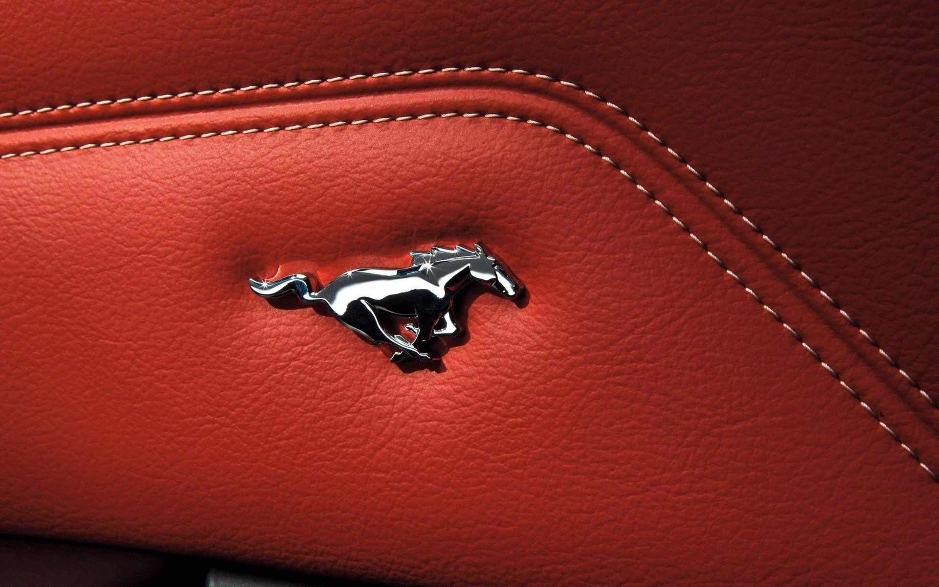 1920x1200 Ford Mustang Emblem Interior