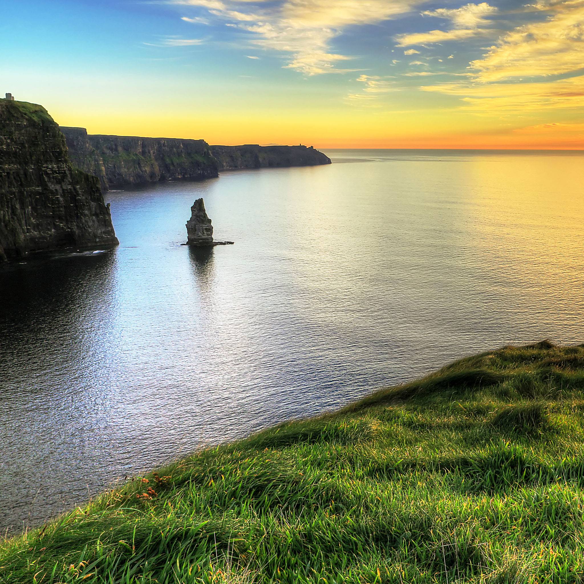 2048x2048 Cliffs Of Moher Wallpaper