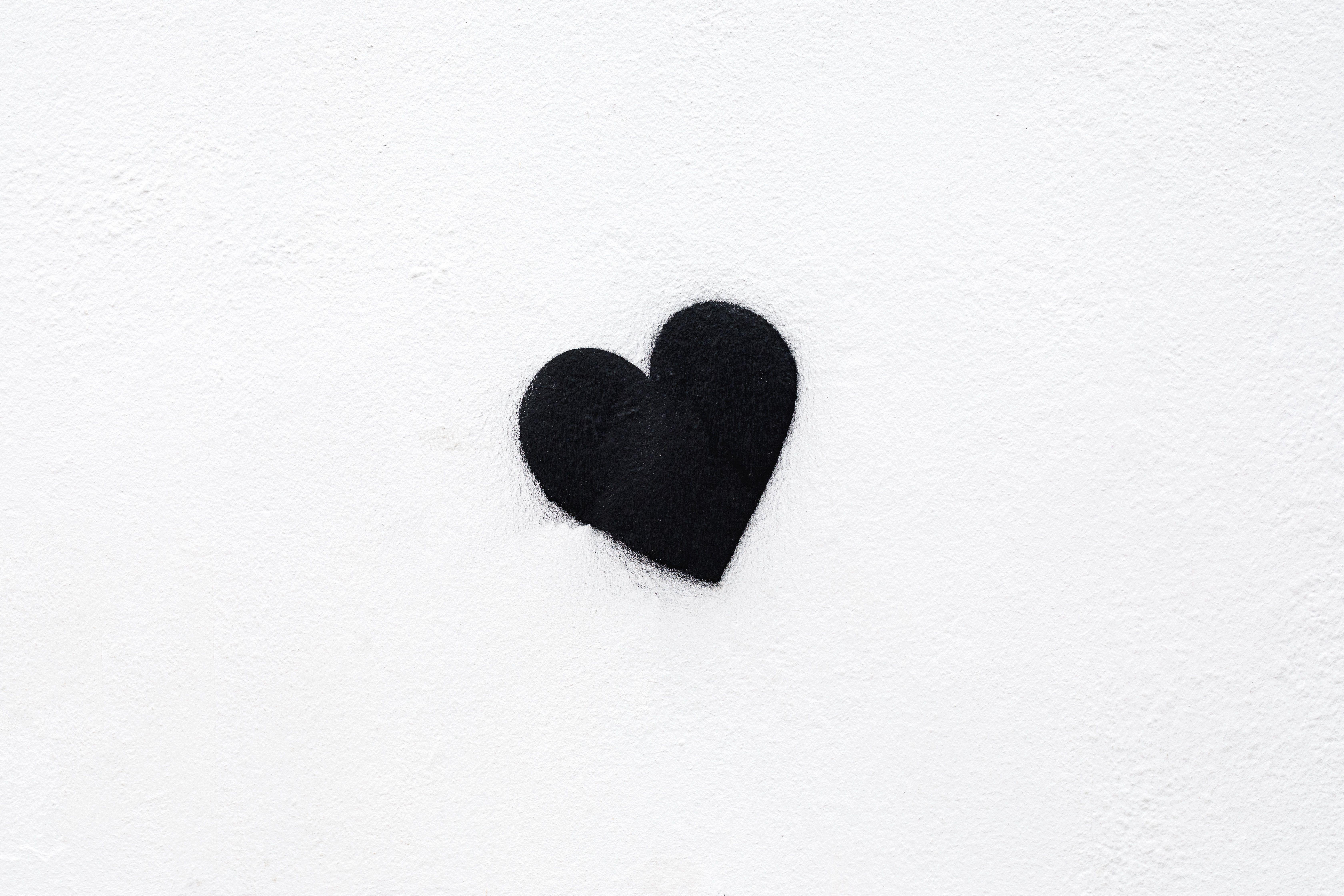 6720x4480 Download wallpaper 6720x4480 heart, bw, love, black, white, minimalism HD background