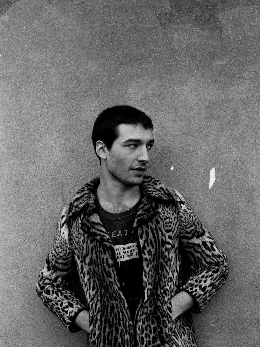 902x1200 Ezra Miller wallpaper