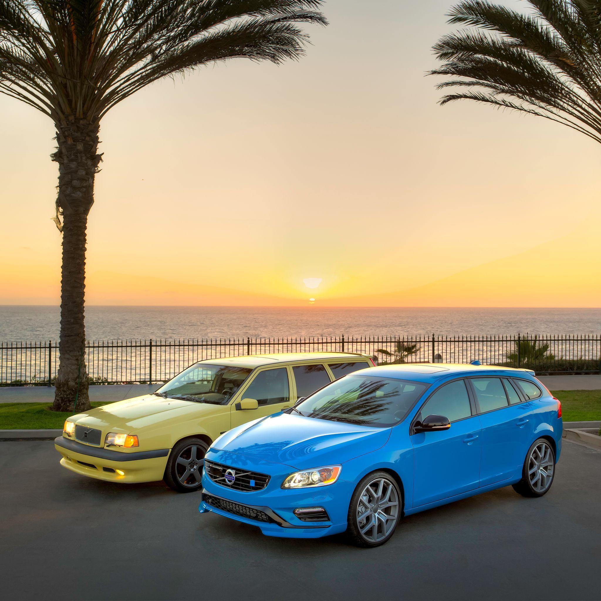 2048x2048 Volvo 850 Wallpaper