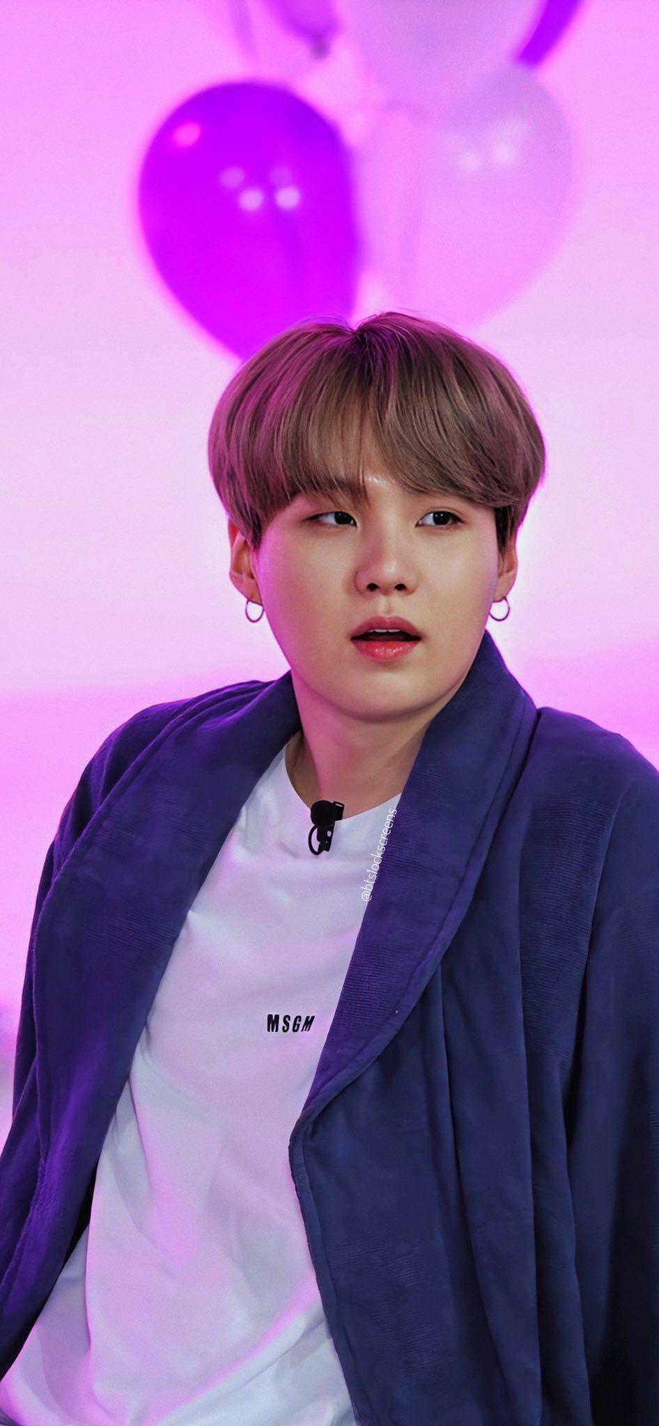 Vietnam Opinions About KPOP   Gộp 4 bài  SUGA BTS  1 Min Yoongi BTS  cười đẹp thật dù khi cười thì phần lợi bị hở ra nhưng nhìn quyến