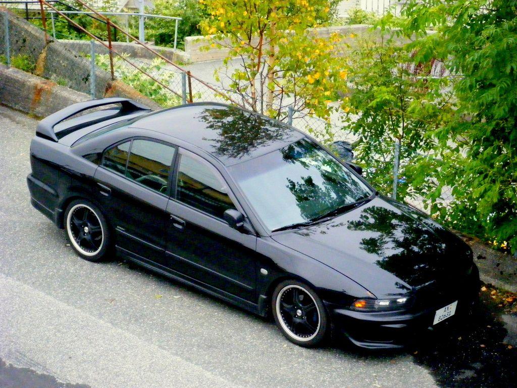 1024x768 Mitsubishi Galant 2001 Black wallpaperx768
