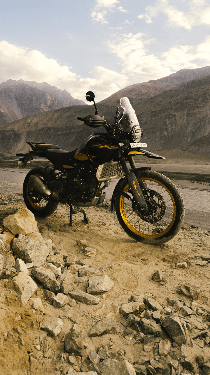 720x1280 Royal Enfield Himalayan 450 Detailed Image: Five Colours, Long Travel USD Forks And More. Times Of India