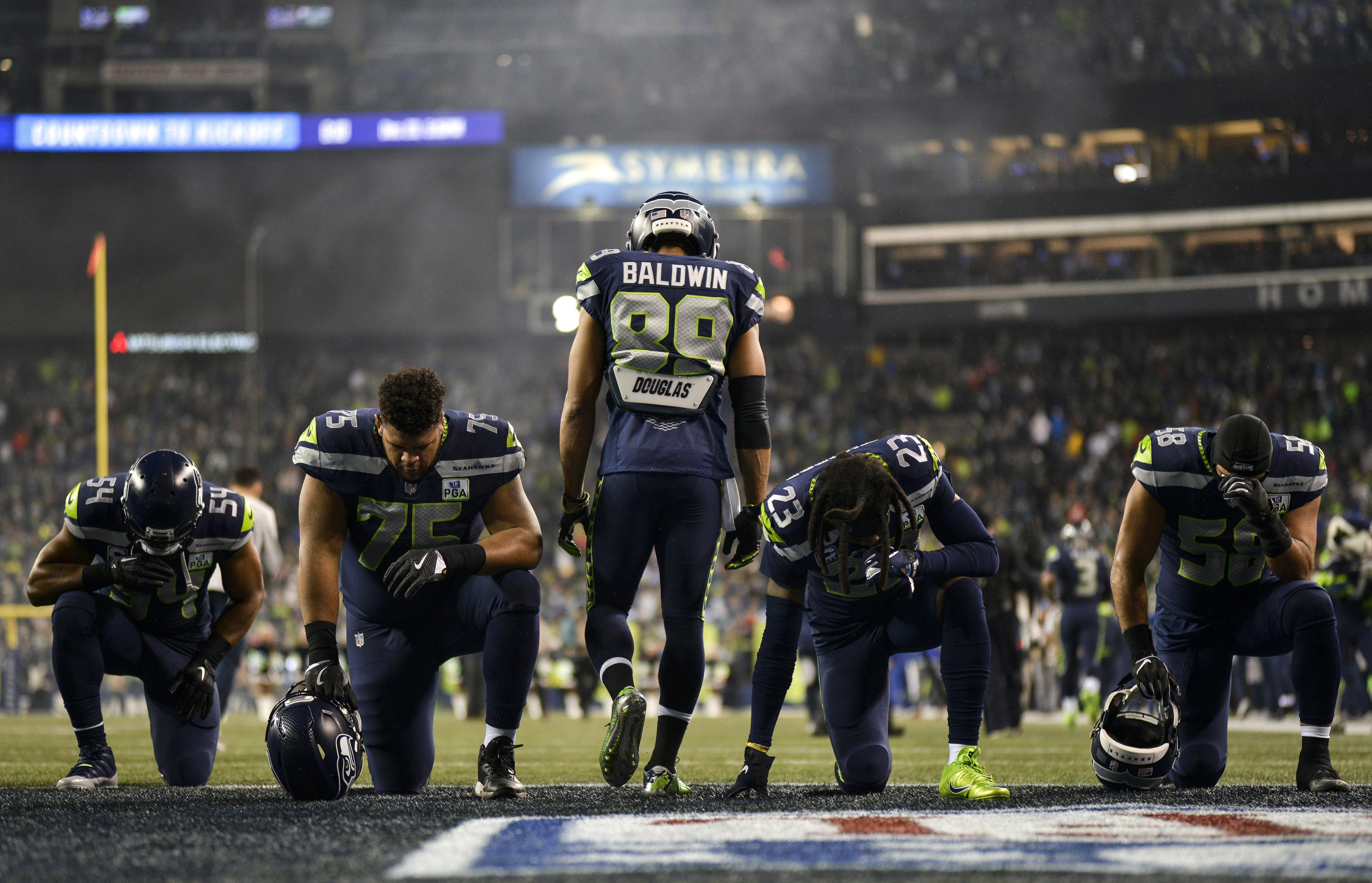 6162x3966 I took a picture of Doug Baldwin right before the Chiefs game!