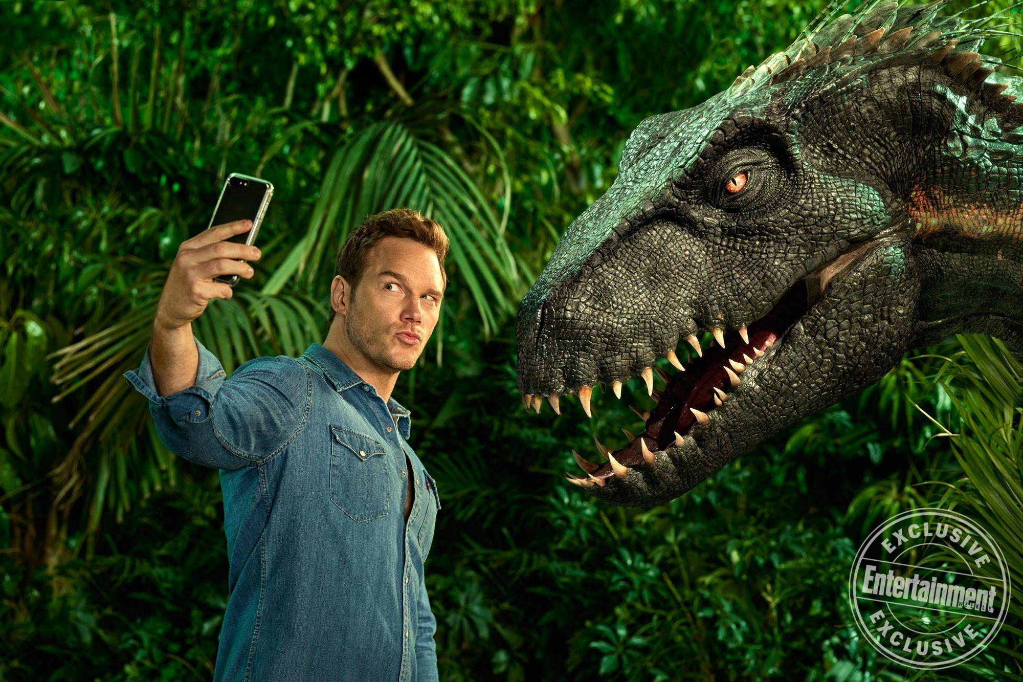 2000x1333 Jurassic World: Fallen Kingdom photo show park, dinosaurs