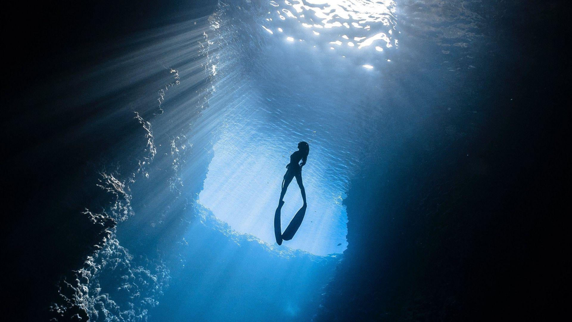1920x1080 Desktop Wallpaper Scuba Diver, Under Water, Silhouette, Sea, HD Image, Picture, Background, 4bf887