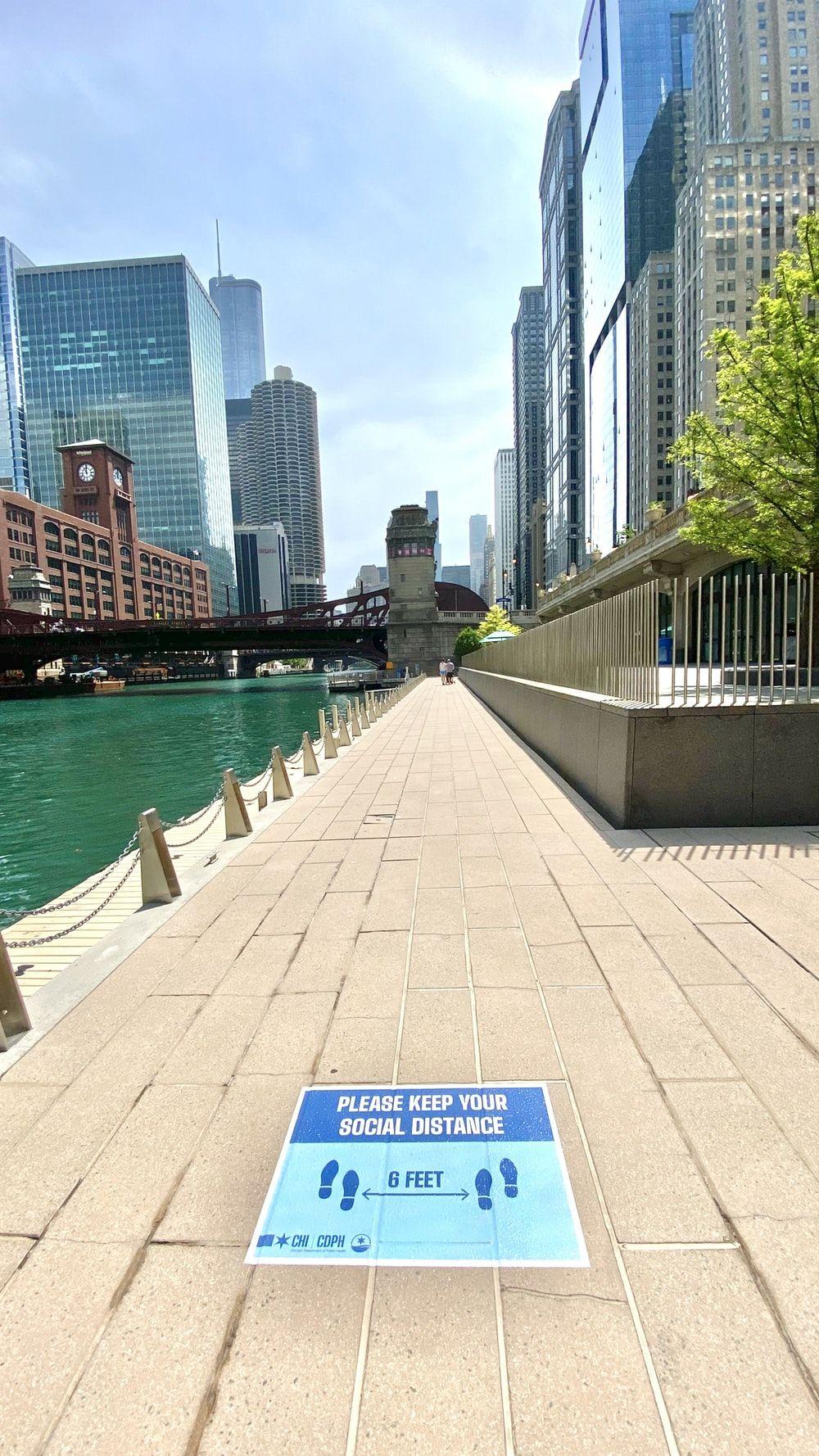 1000x1778 Chicago Riverwalk Picture. Download Free Image