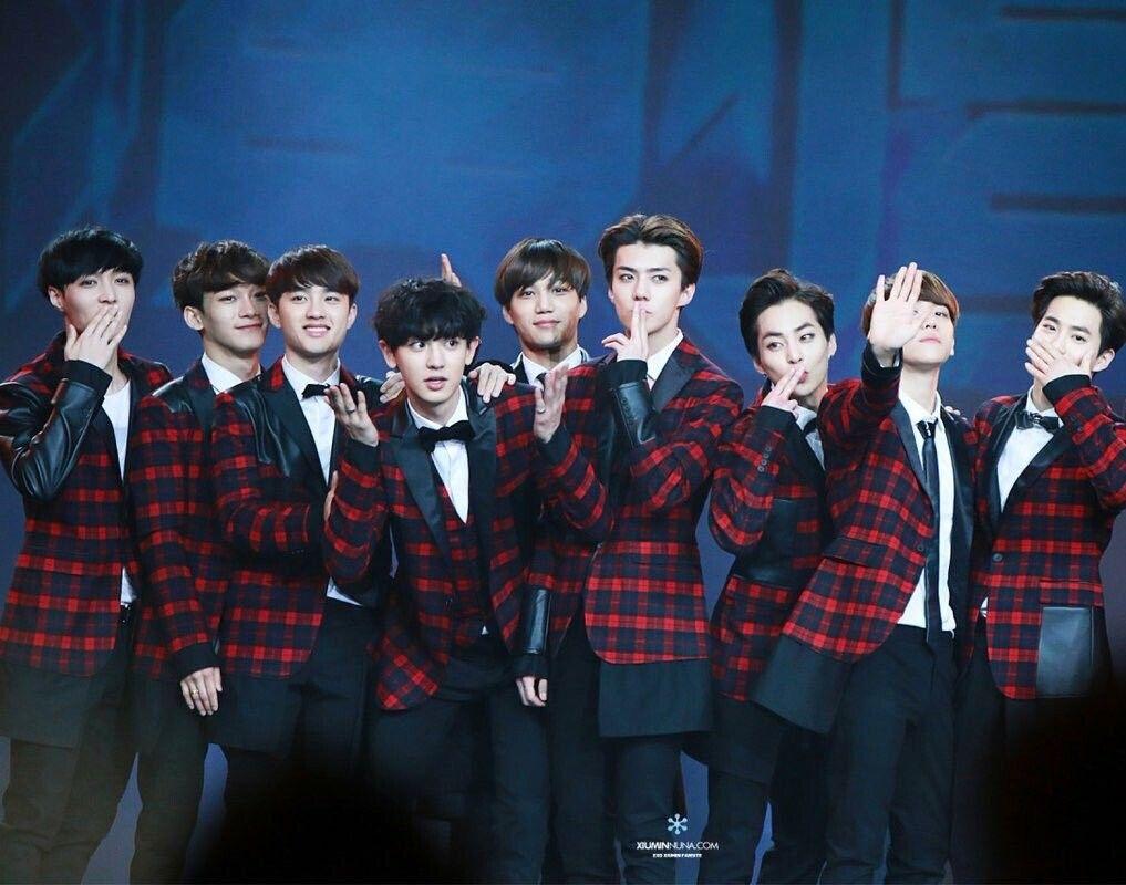 1017x800 EXO TAG