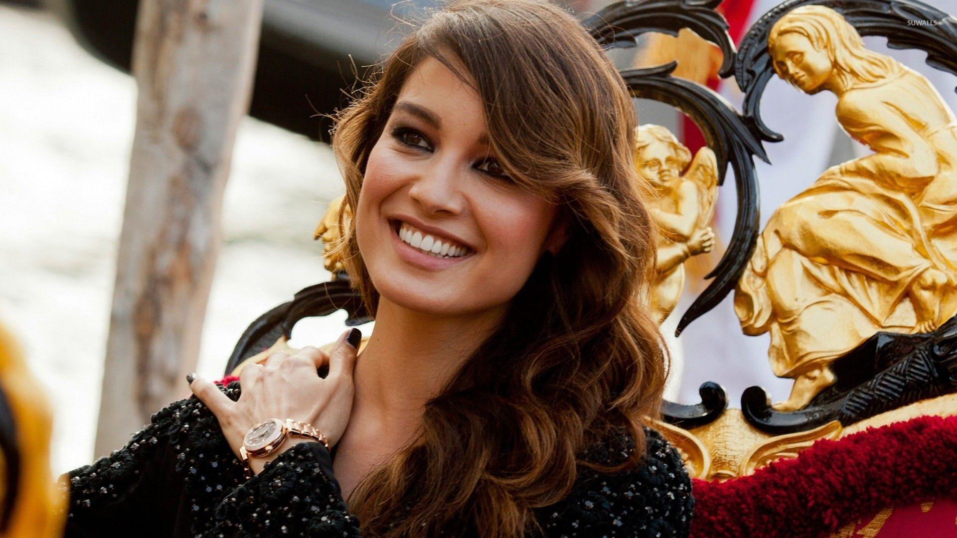 1920x1080 Berenice Marlohe wallpaper