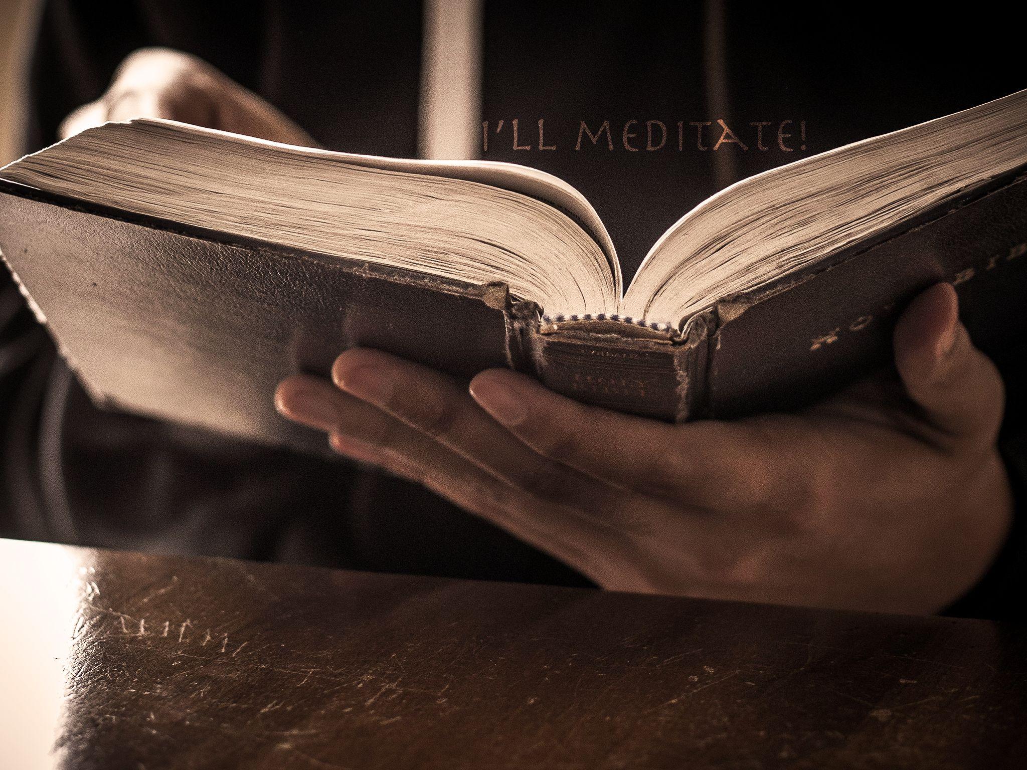 2048x1536 bible