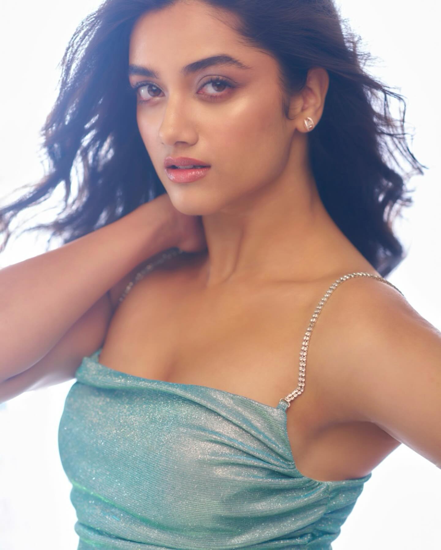 1440x1798 Bhagyashri Borse. స్లీవ్ లెస్ డ్రెస్‌లో భాగ్యశ్రీ బోర్సే మెరుపులు.-Namasthe Telangana