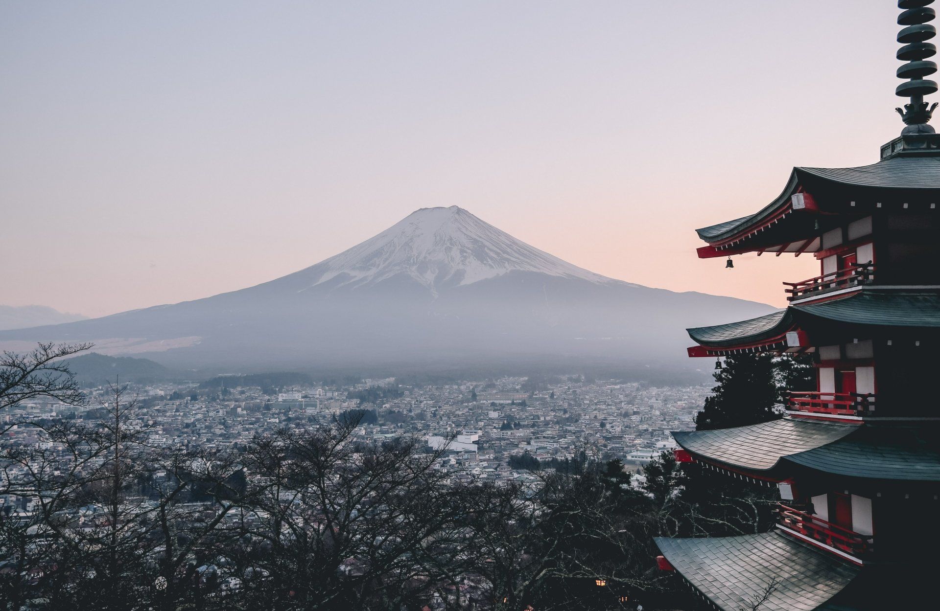 1920x1249 4K Ultra HD Serenity: Mount Fuji's Majestic Grace in Japan's Natural Splendor