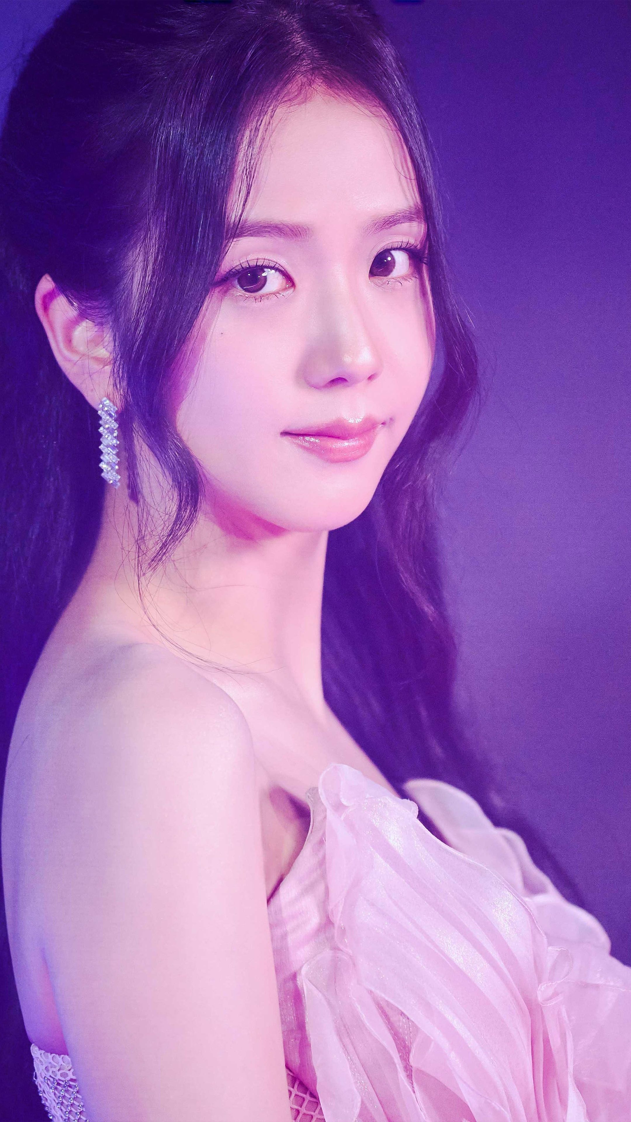 2160x3840 Jisoo Singer Purple Aesthetic 2026 Photohoot 4K Ultra HD Mobile Wallpaper for iPhone & Android