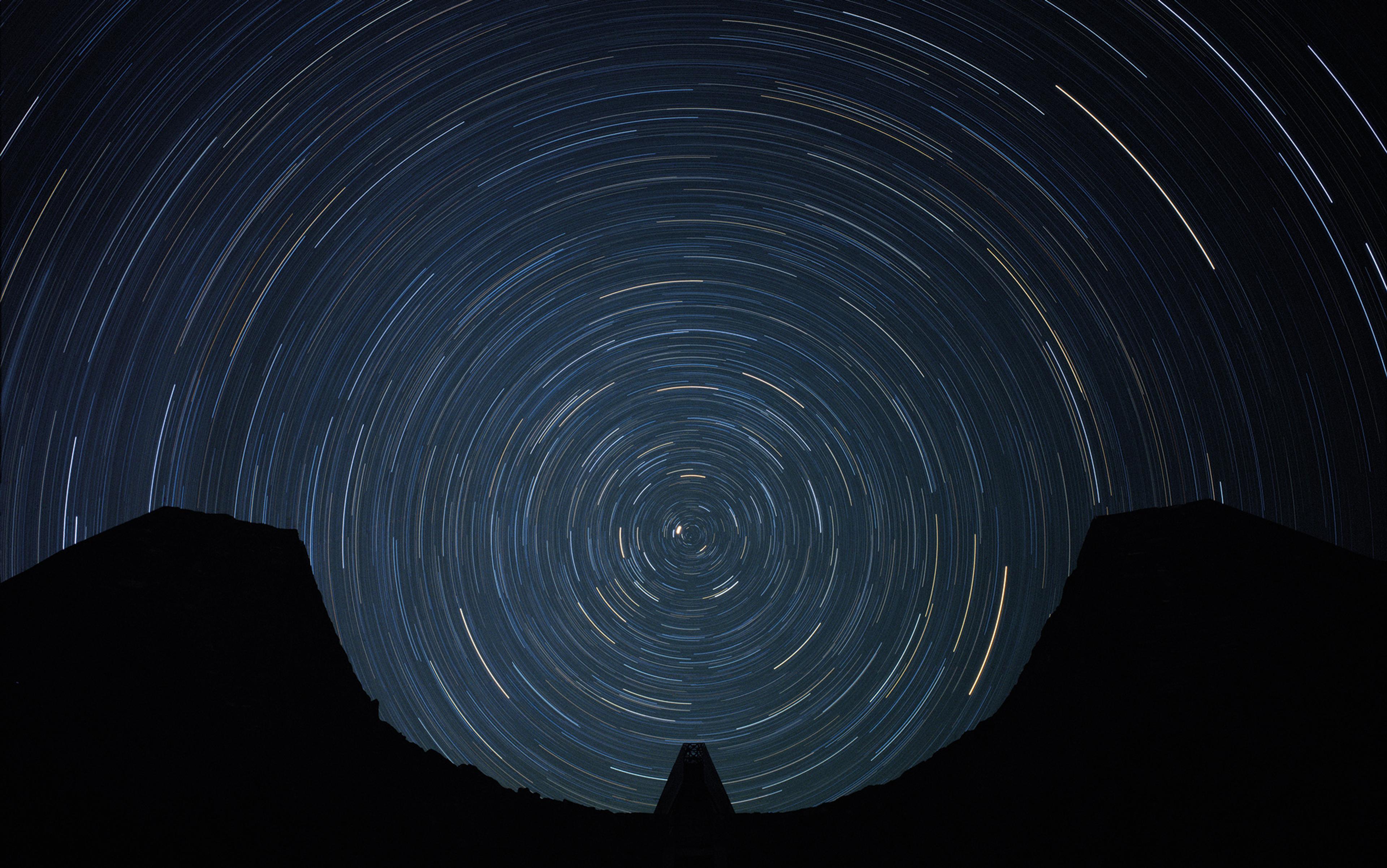 3840x2404 The one place where it's possible to truly see the night sky