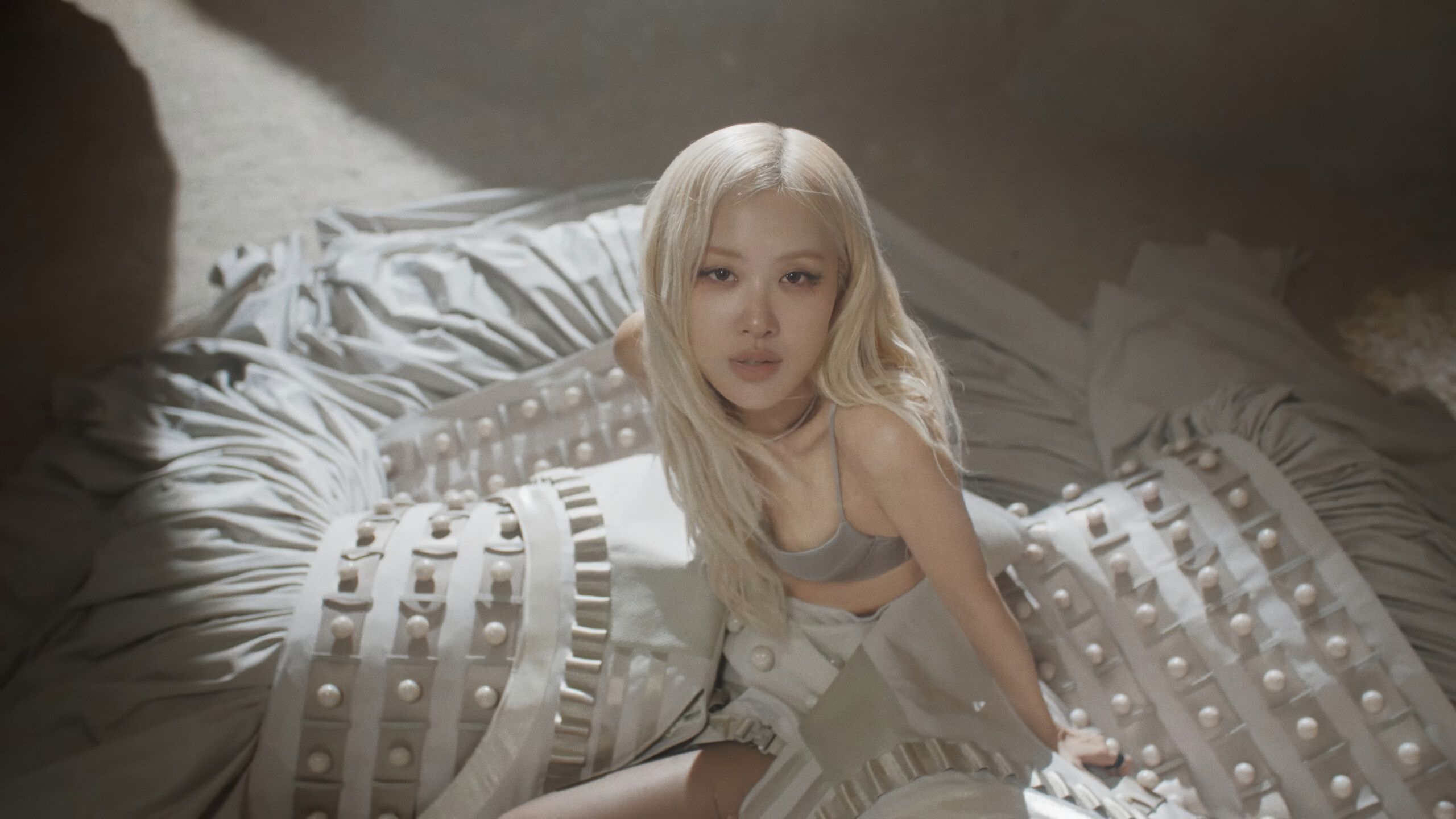 2560x1440 Rose BLACKPINK GO MV 4K Wallpaper HD PC m